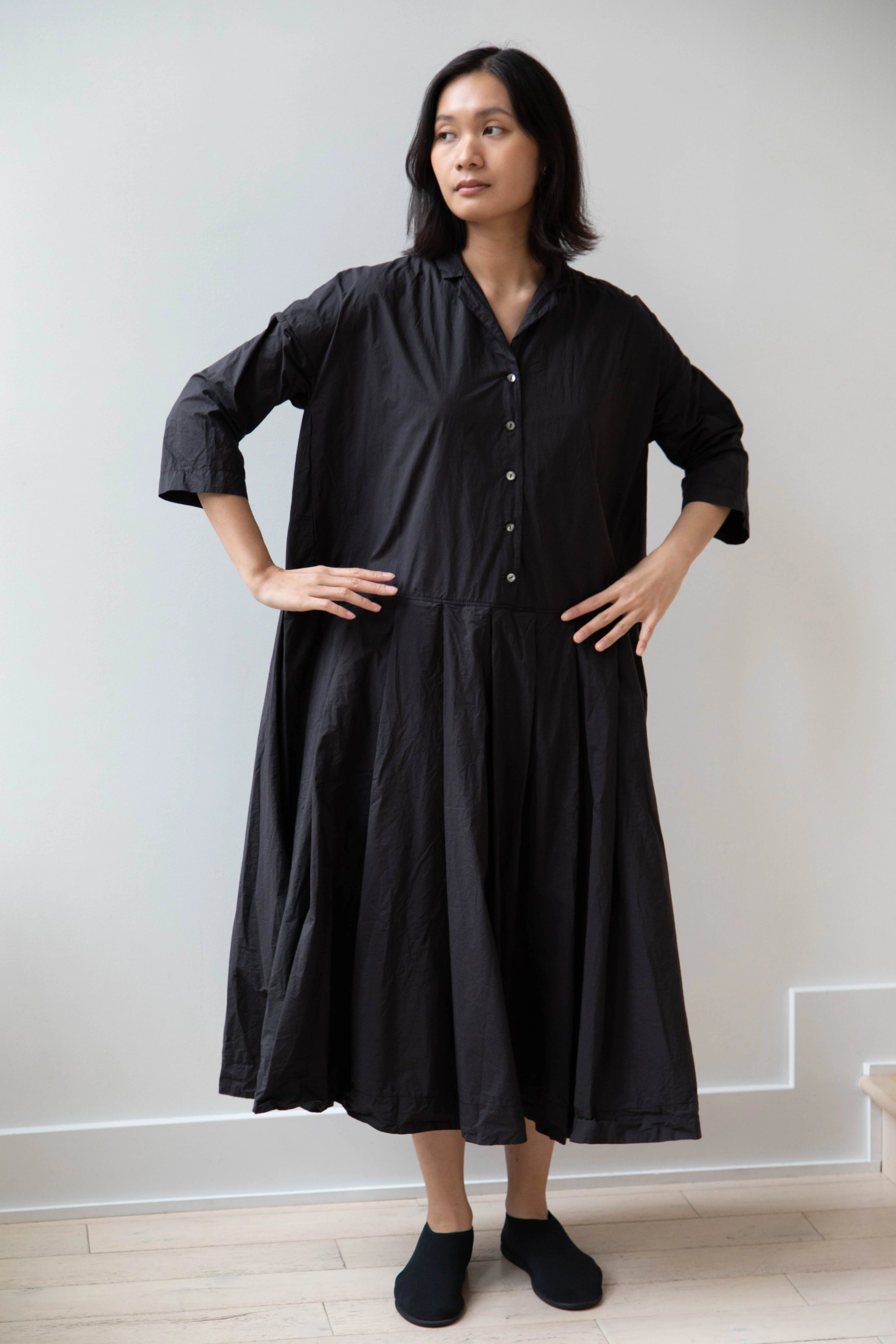 Album di Famiglia | Pleated Collar Dress TC in Black - Image 15