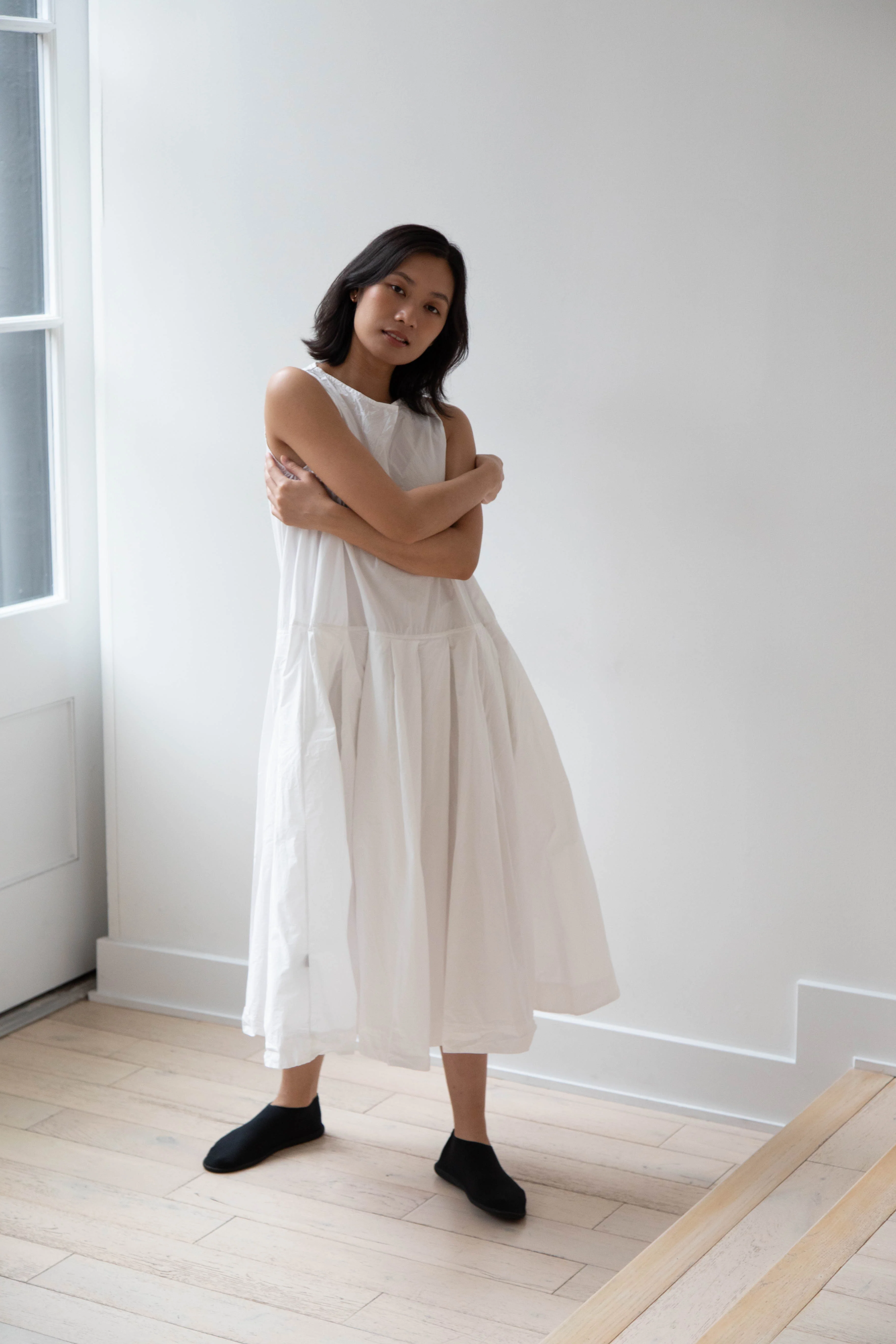 Album di Famiglia | Pleated Sleeveless Dress in Milk - Image 2