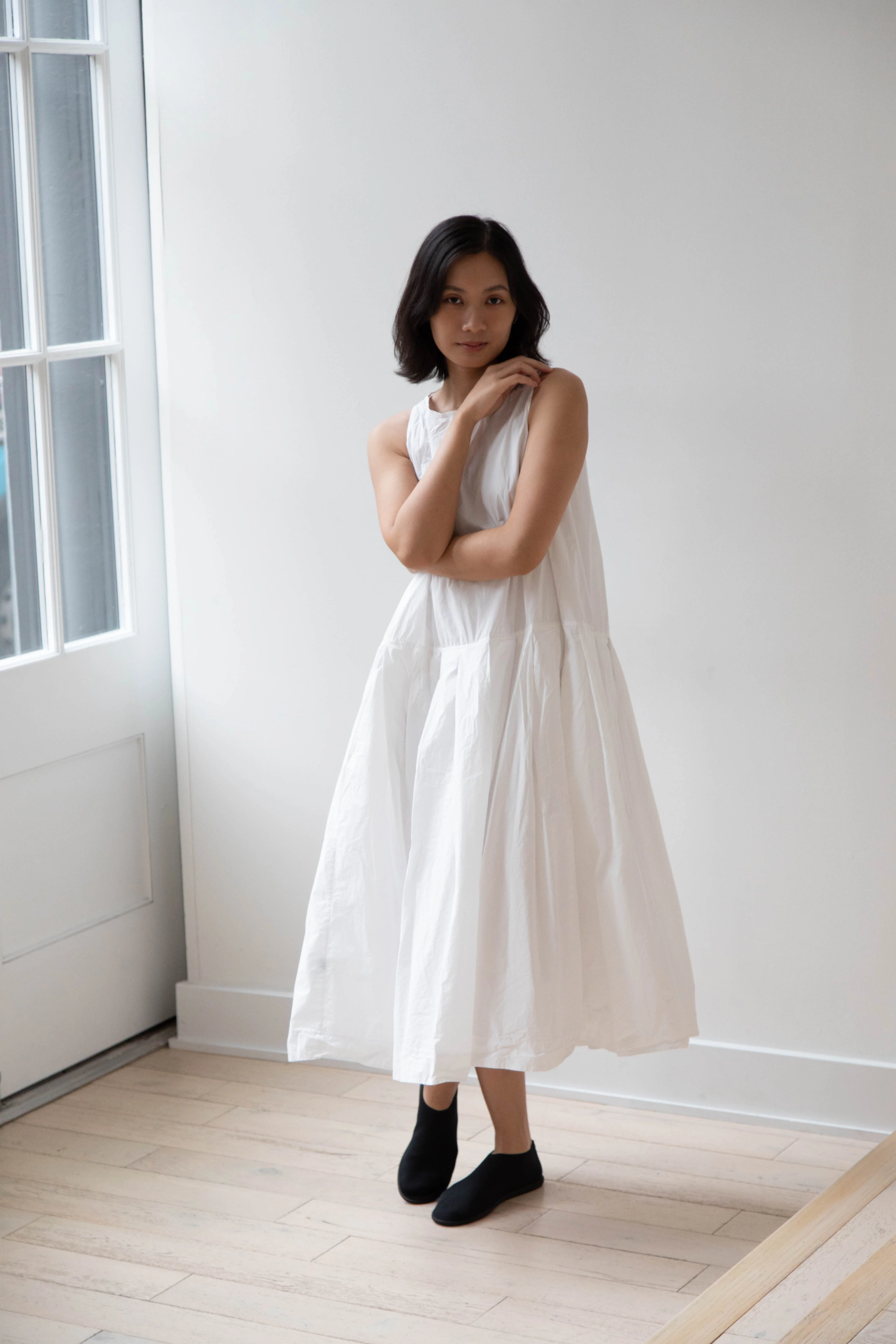 Album di Famiglia | Pleated Sleeveless Dress in Milk - Image 30