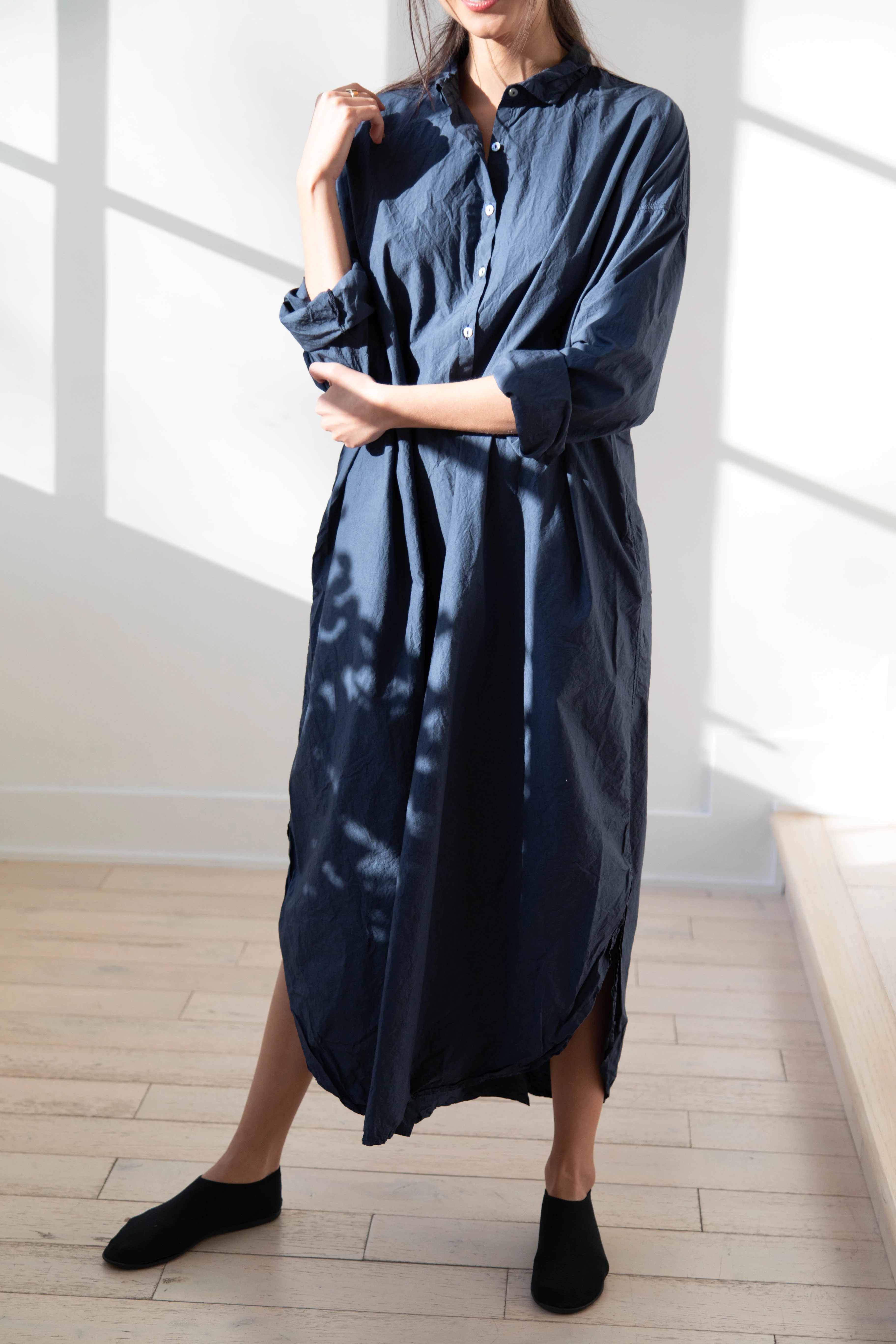 Album di Famiglia | TC Cotton Long Shirt Dress in Navy - Image 20