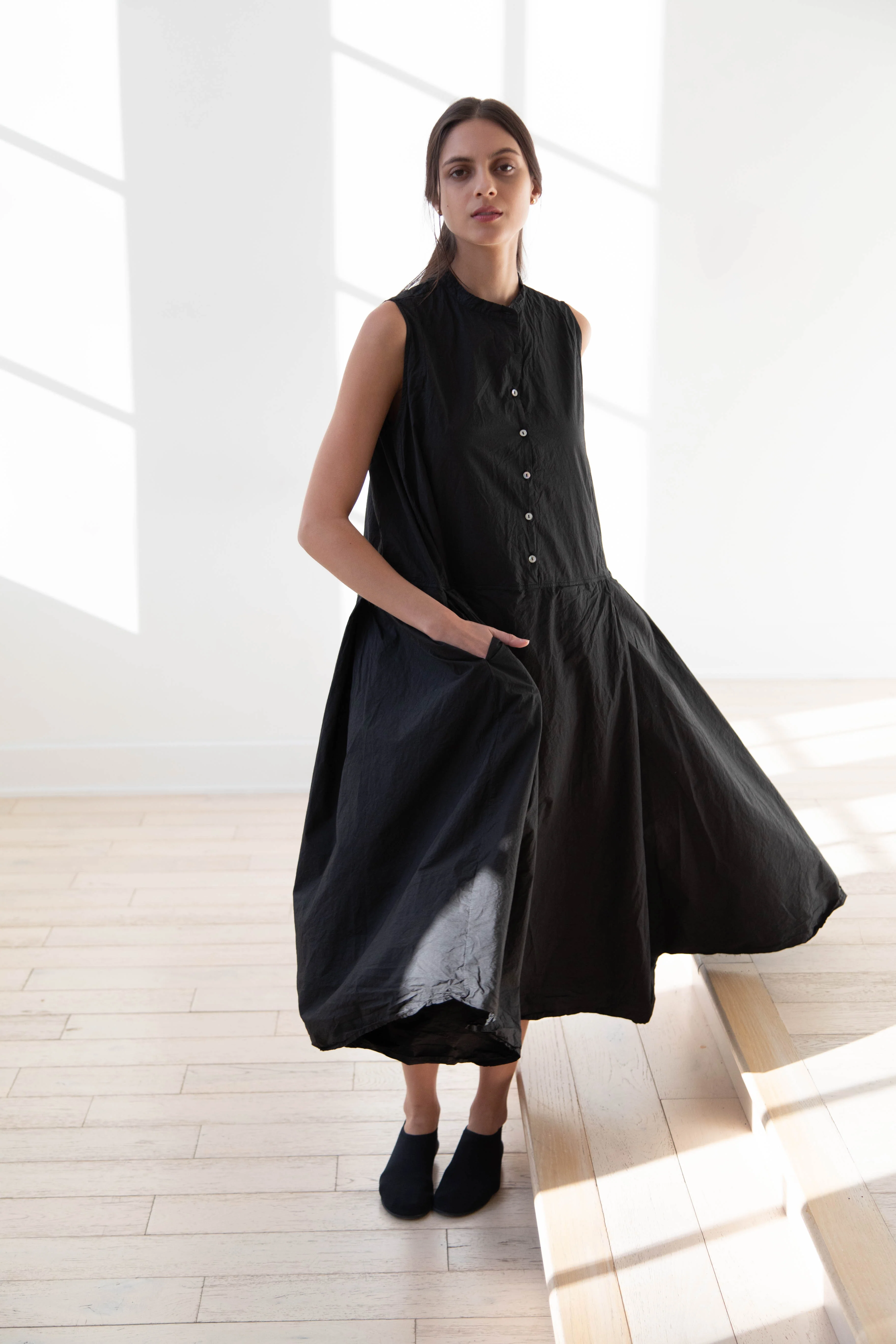 Album di Famiglia | TC Cotton Sleeveless Dress in Black - Image 6