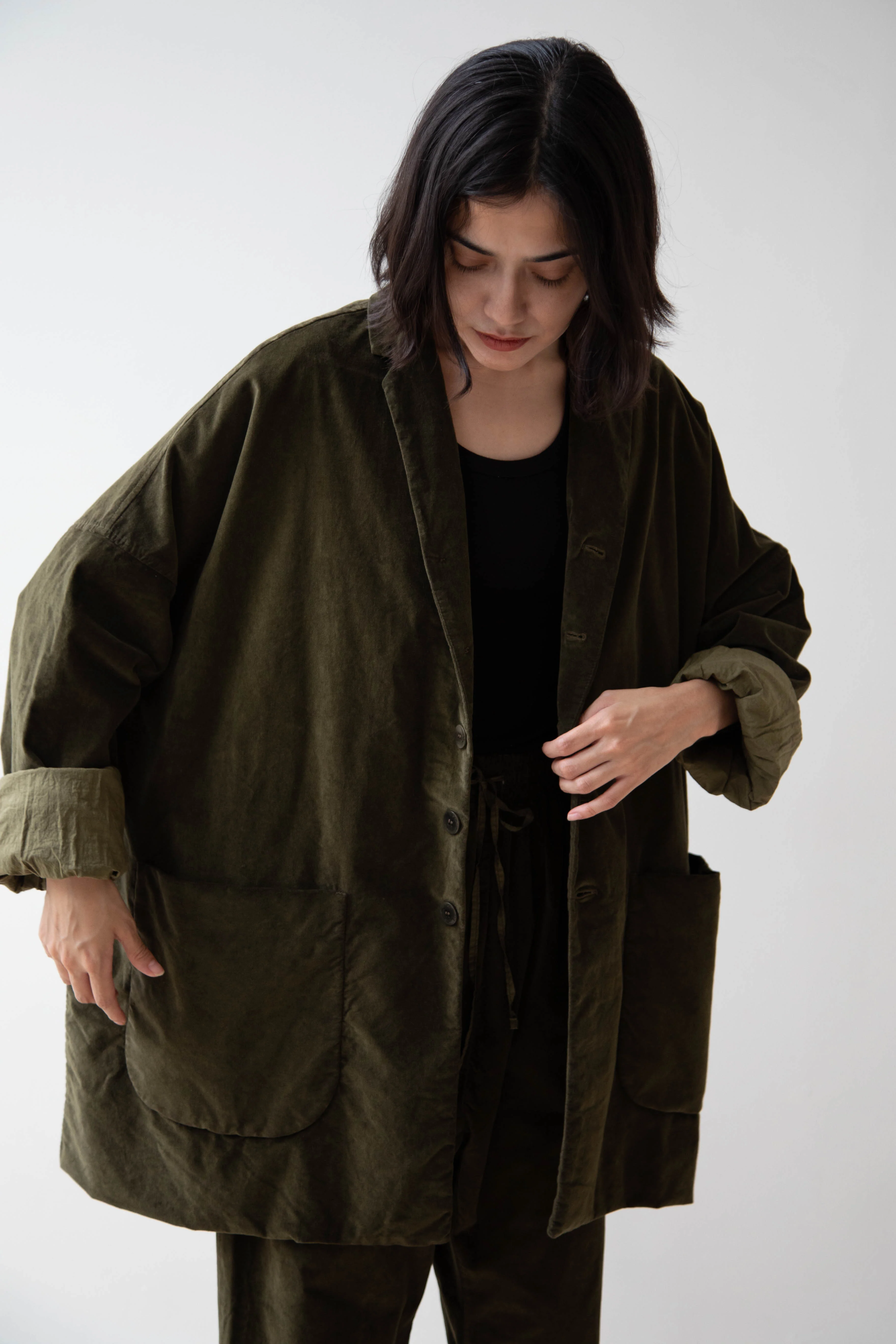 Album di Famiglia | Velvet Big Blazer in Olive - Image 30