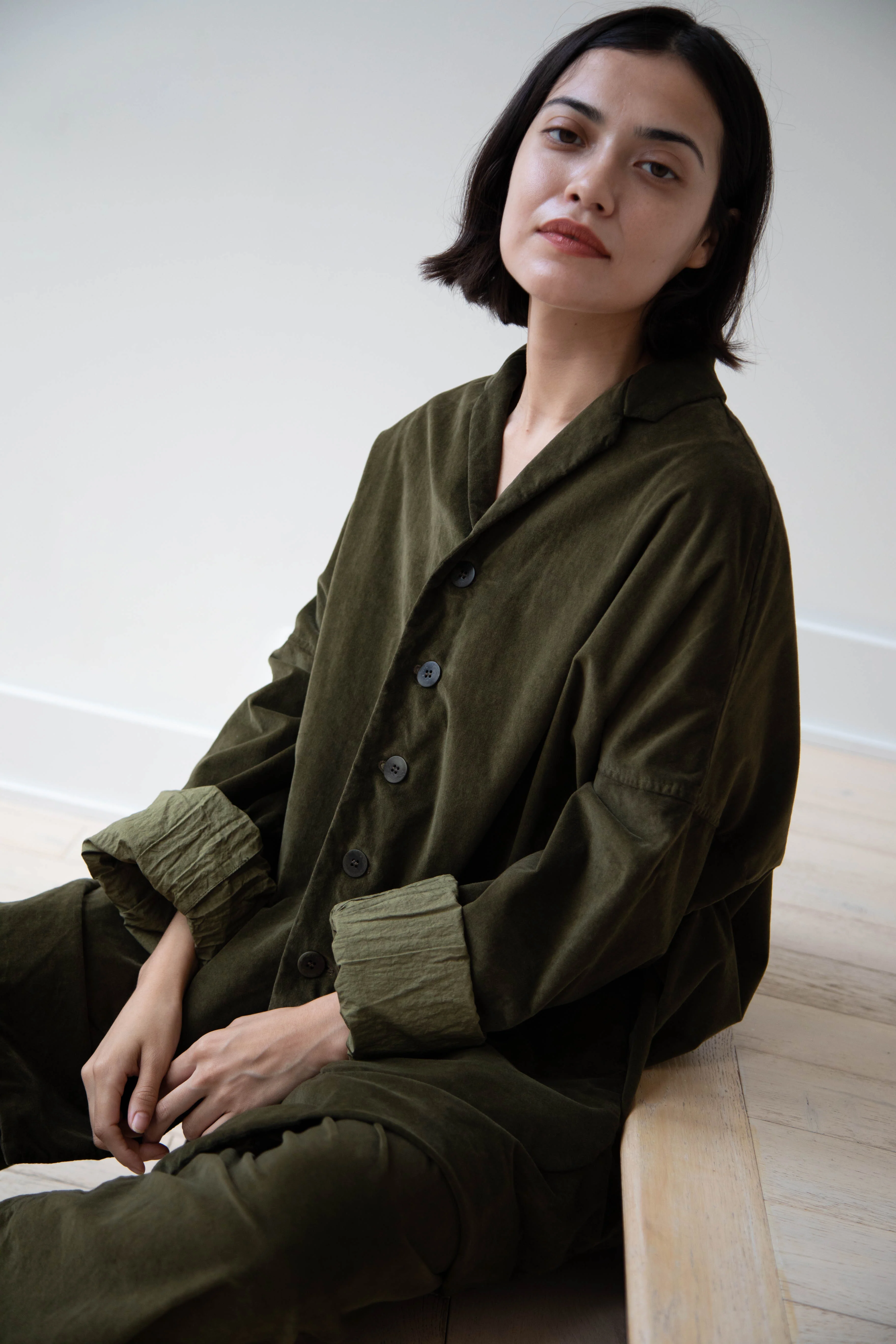 Album di Famiglia | Velvet Big Blazer in Olive - Image 46
