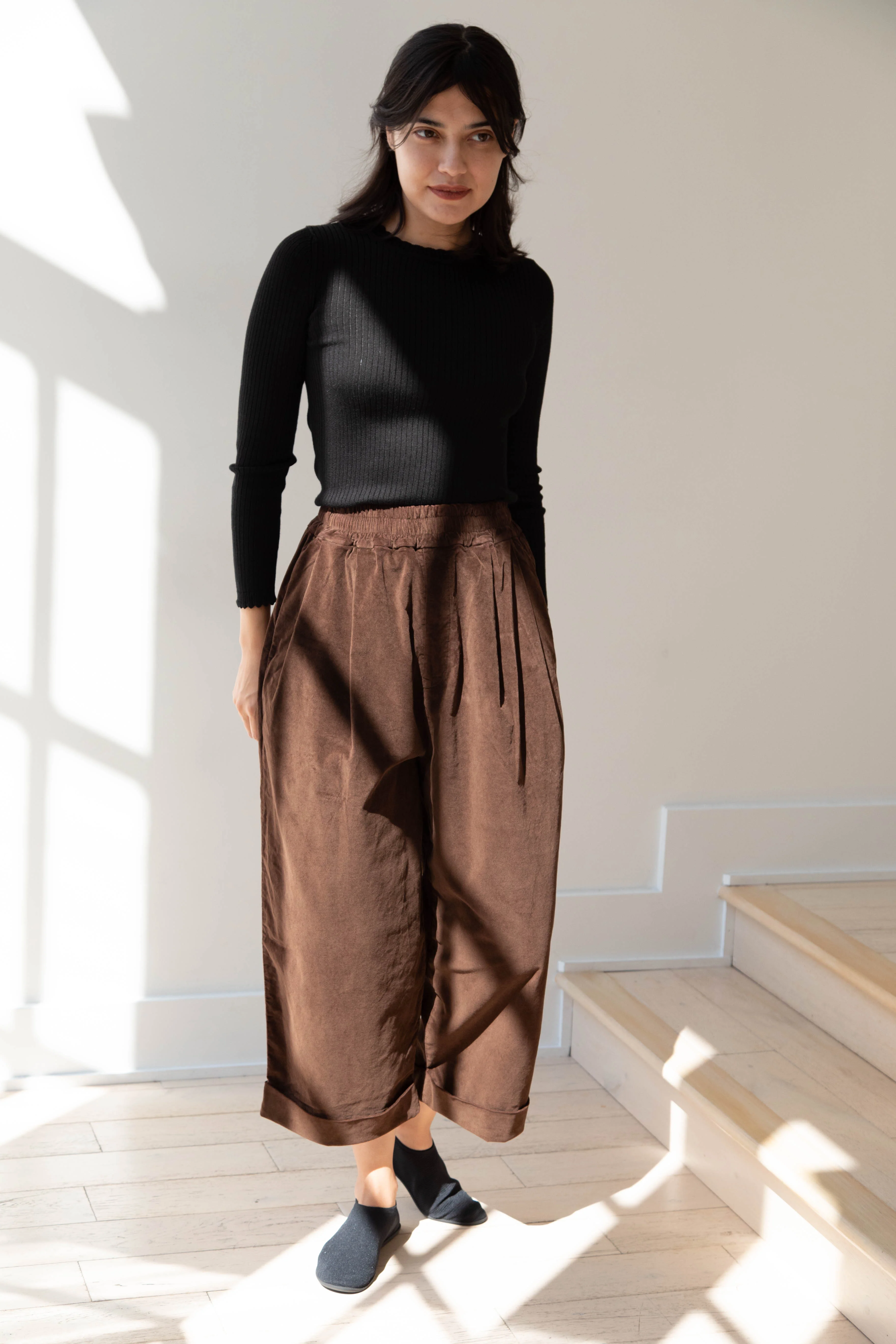 Album di Famiglia | Velvet Bragoni Trousers in Coffee - Image 11