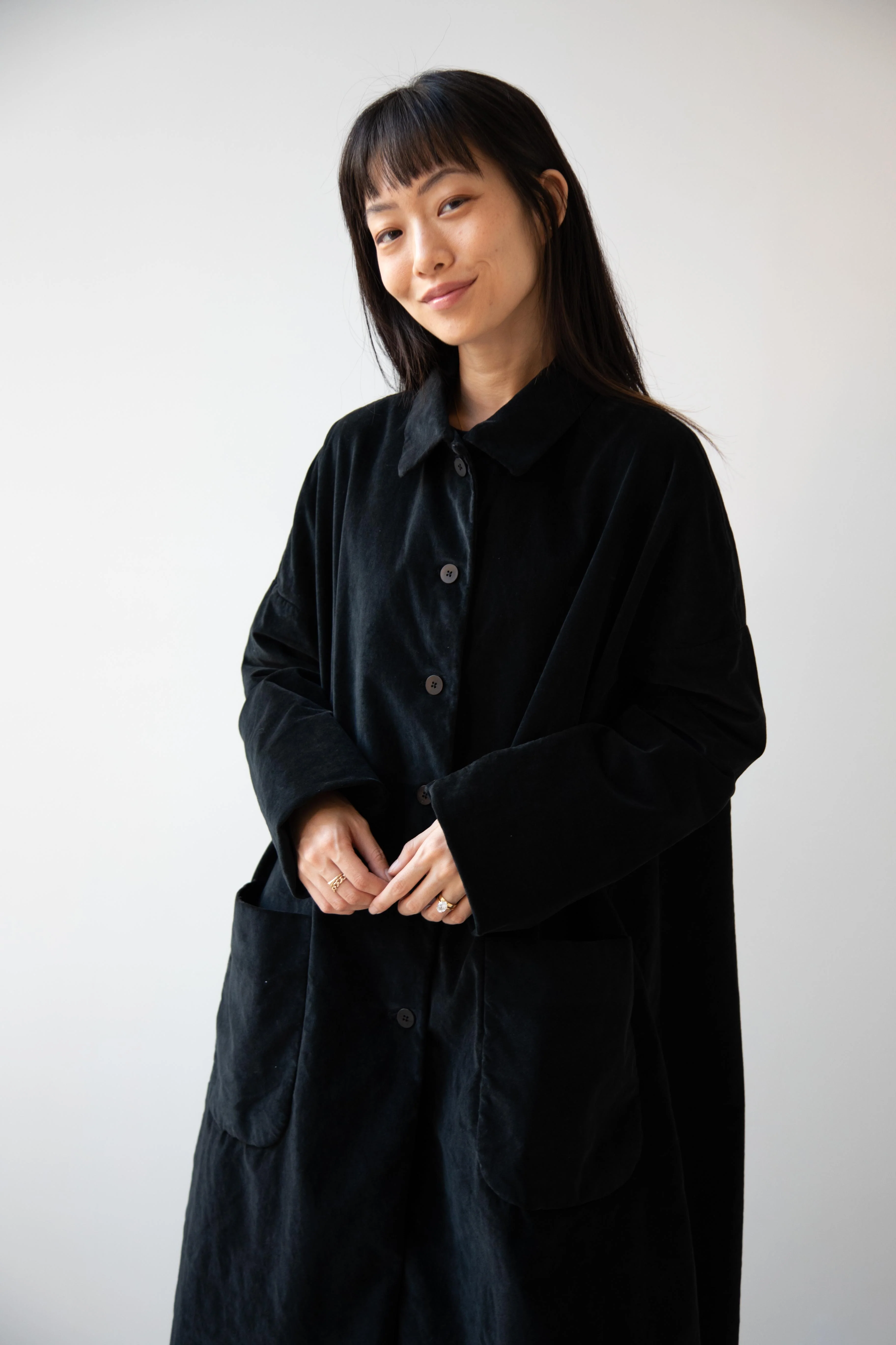 Album di Famiglia | Velvet Collar Coat in Black - Image 50