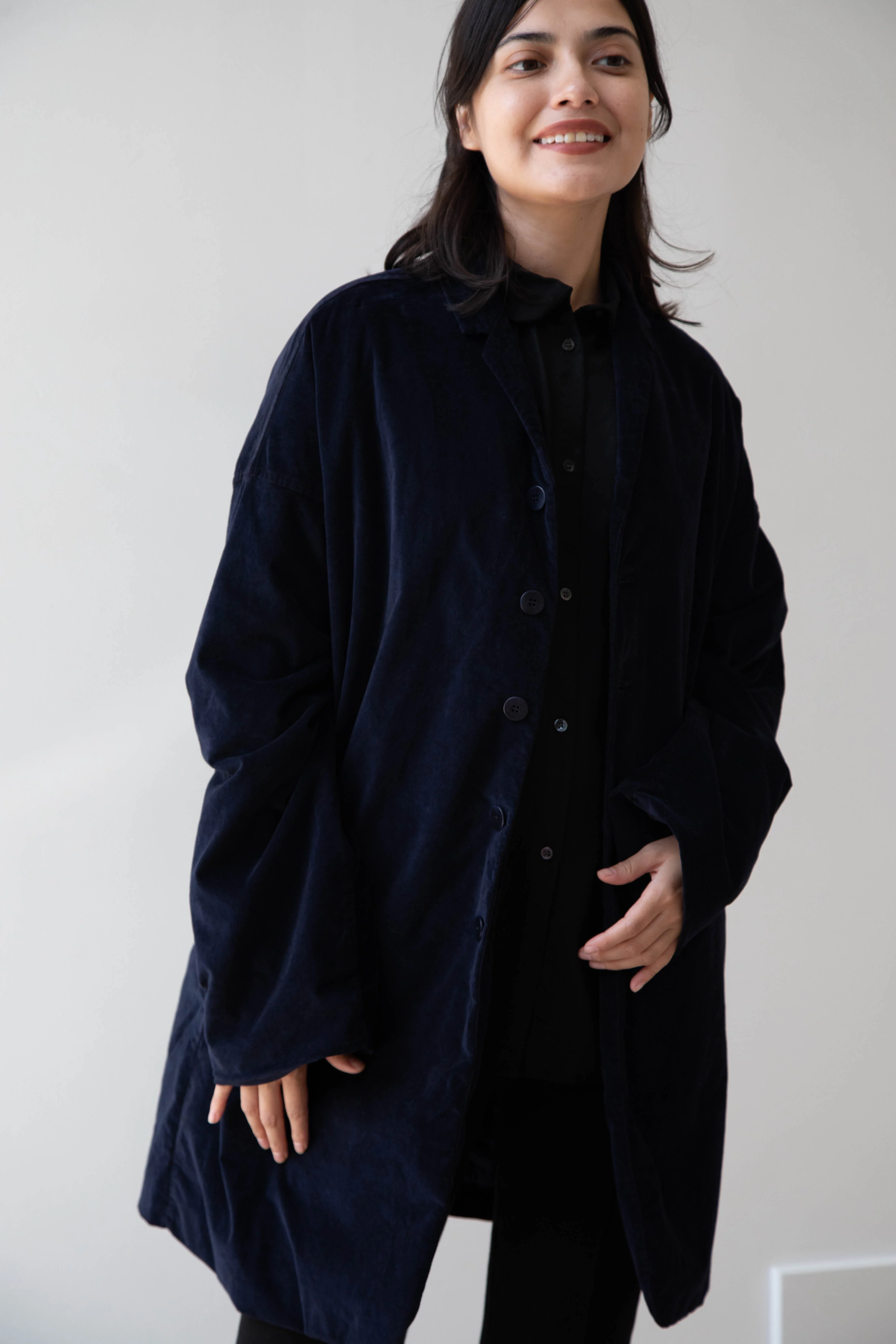 Album di Famiglia | Velvet Long Blazer in Ink - Image 24