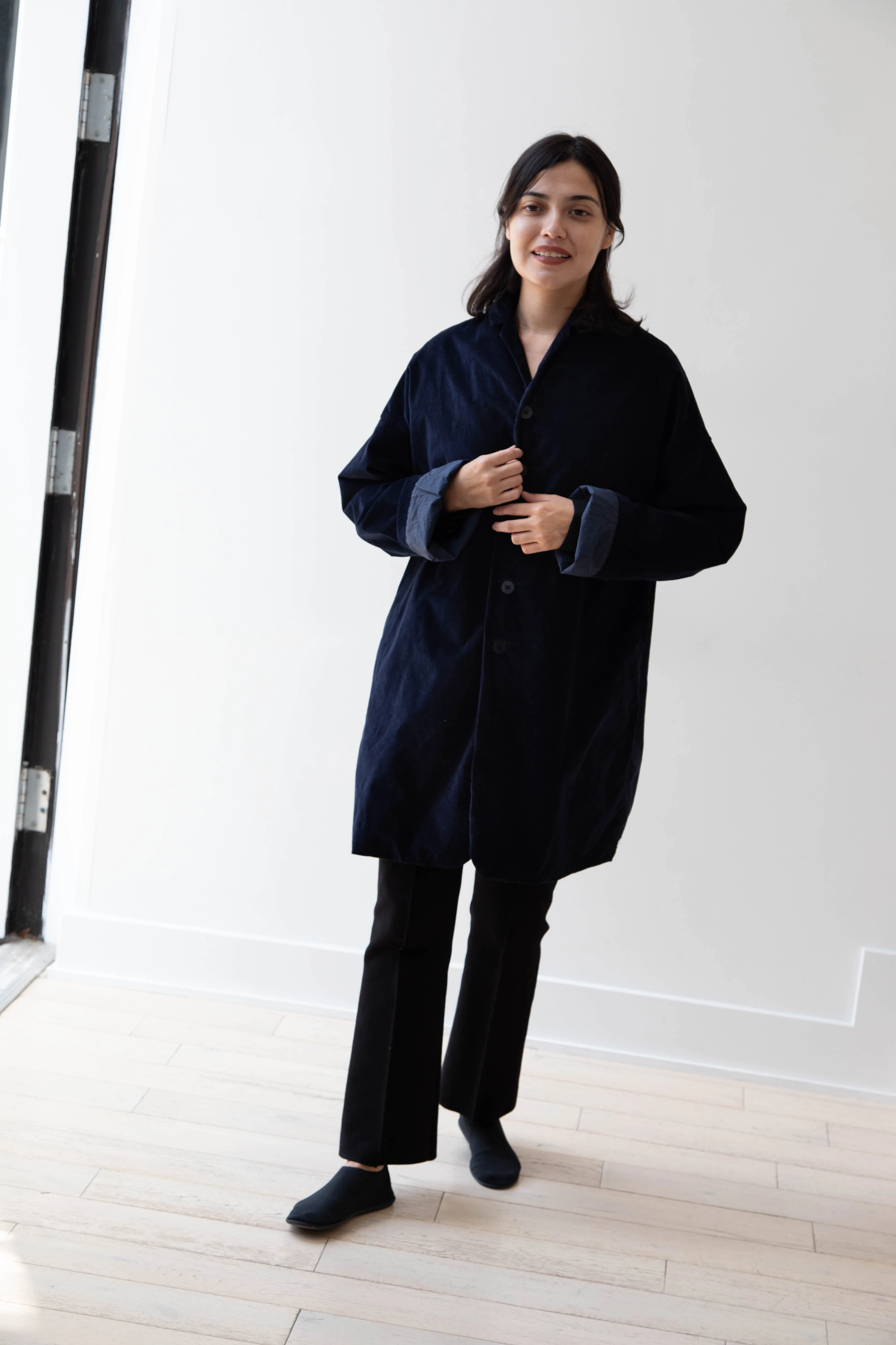 Album di Famiglia | Velvet Long Blazer in Ink - Image 34
