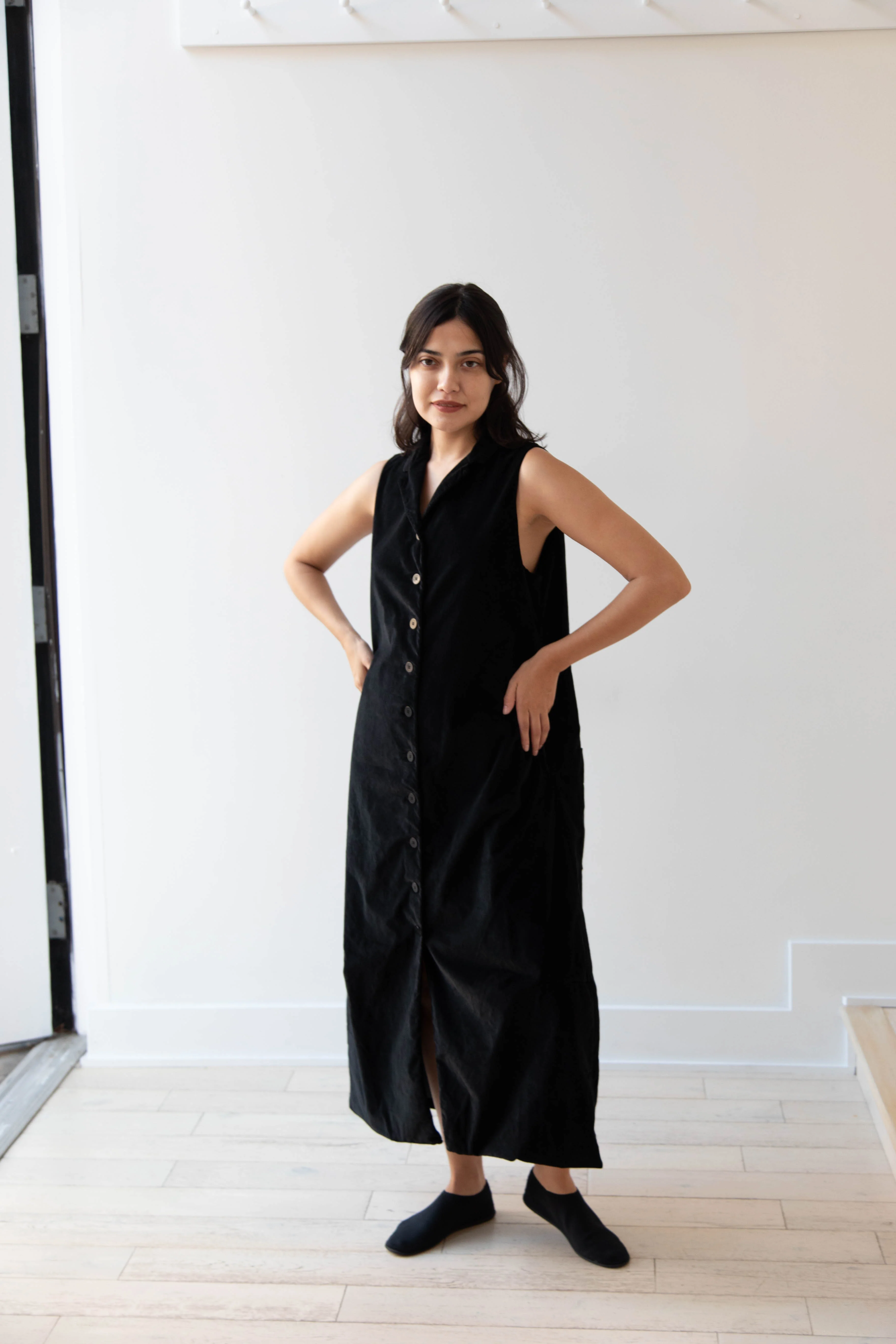 Album di Famiglia | Velvet Long Sleeveless Dress in Black - Image 26