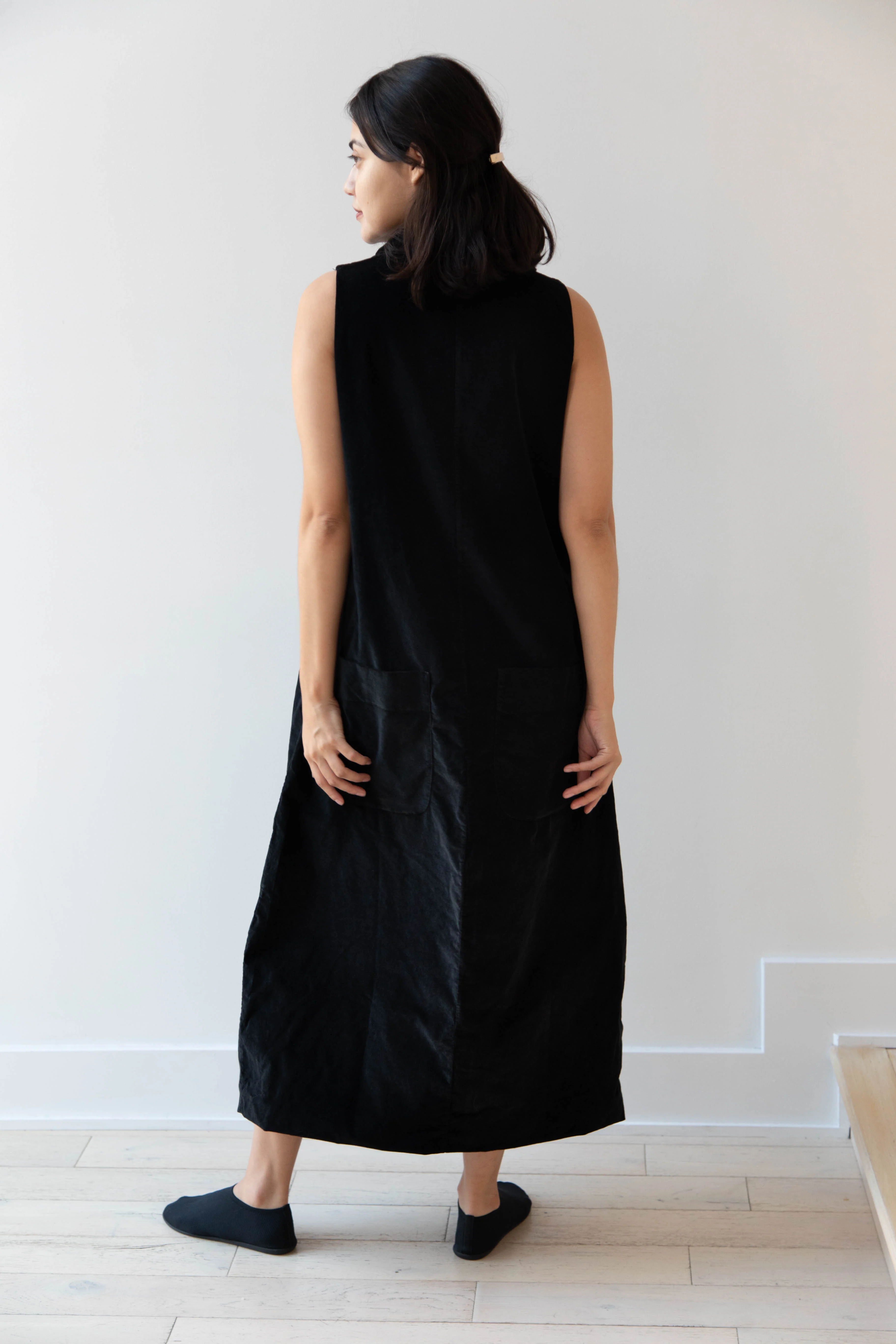 Album di Famiglia | Velvet Long Sleeveless Dress in Black - Image 28