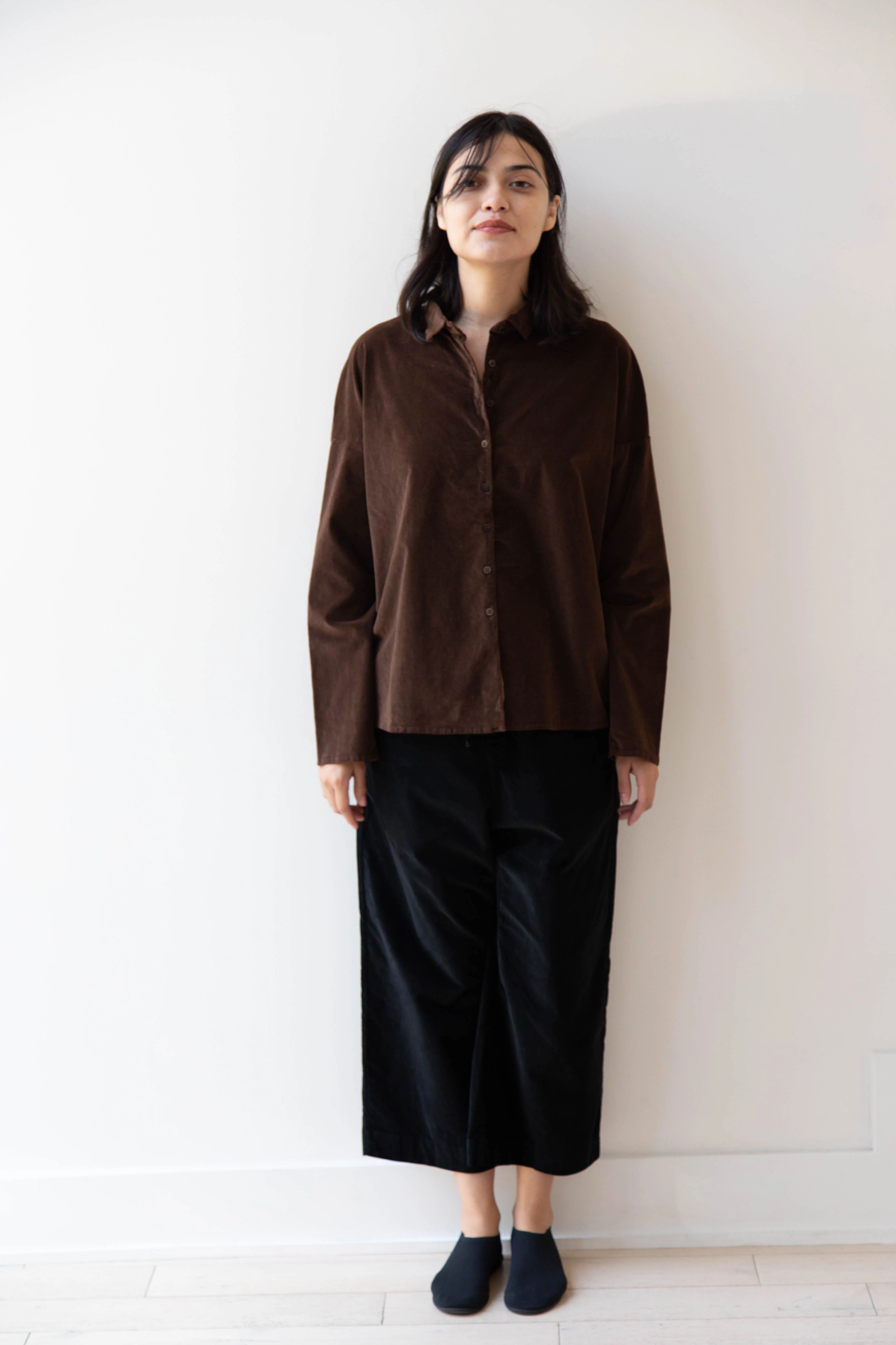 Album di Famiglia | Velvet Short Collar Shirt in Coffee - Image 11