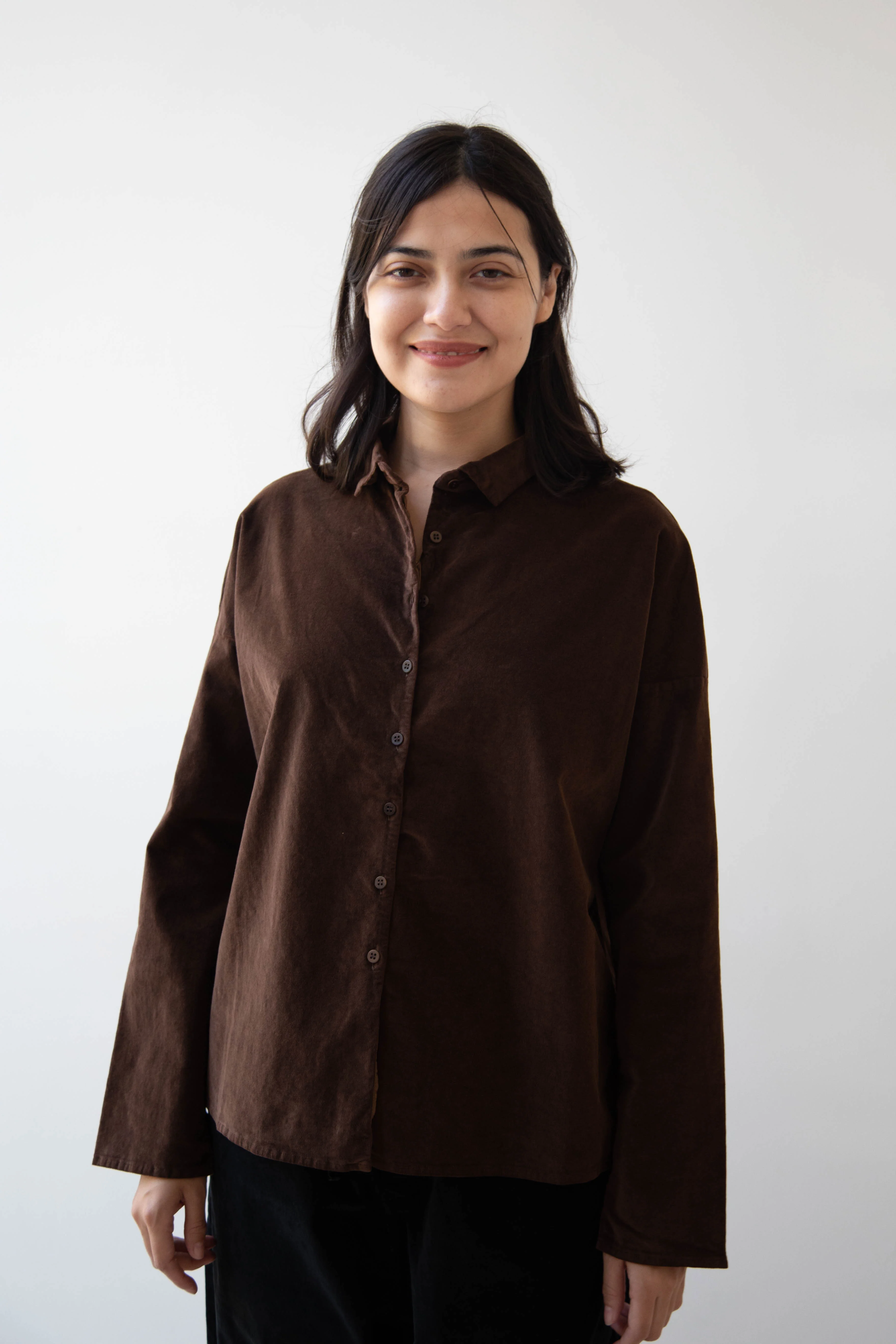 Album di Famiglia | Velvet Short Collar Shirt in Coffee - Image 17