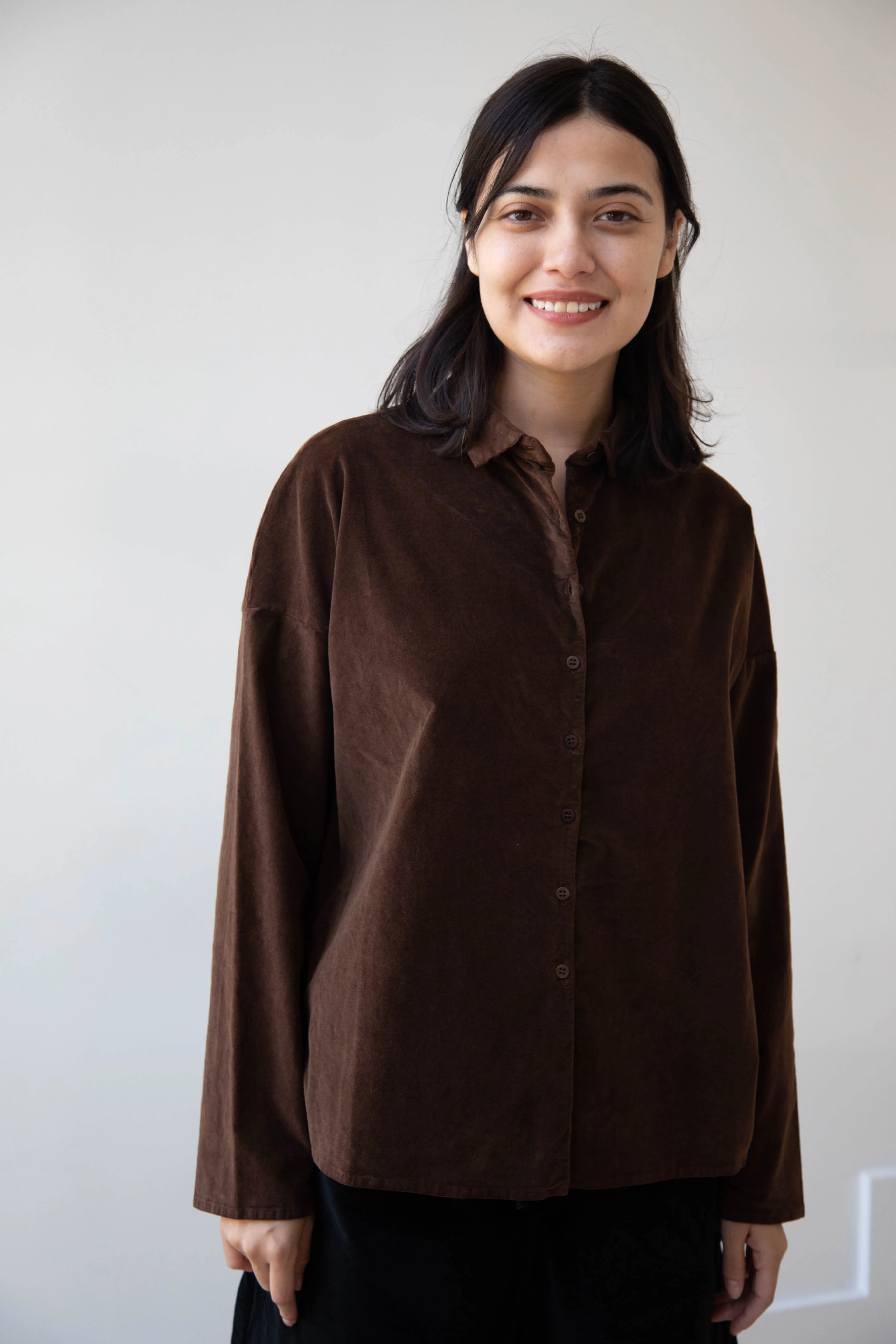 Album di Famiglia | Velvet Short Collar Shirt in Coffee - Image 22