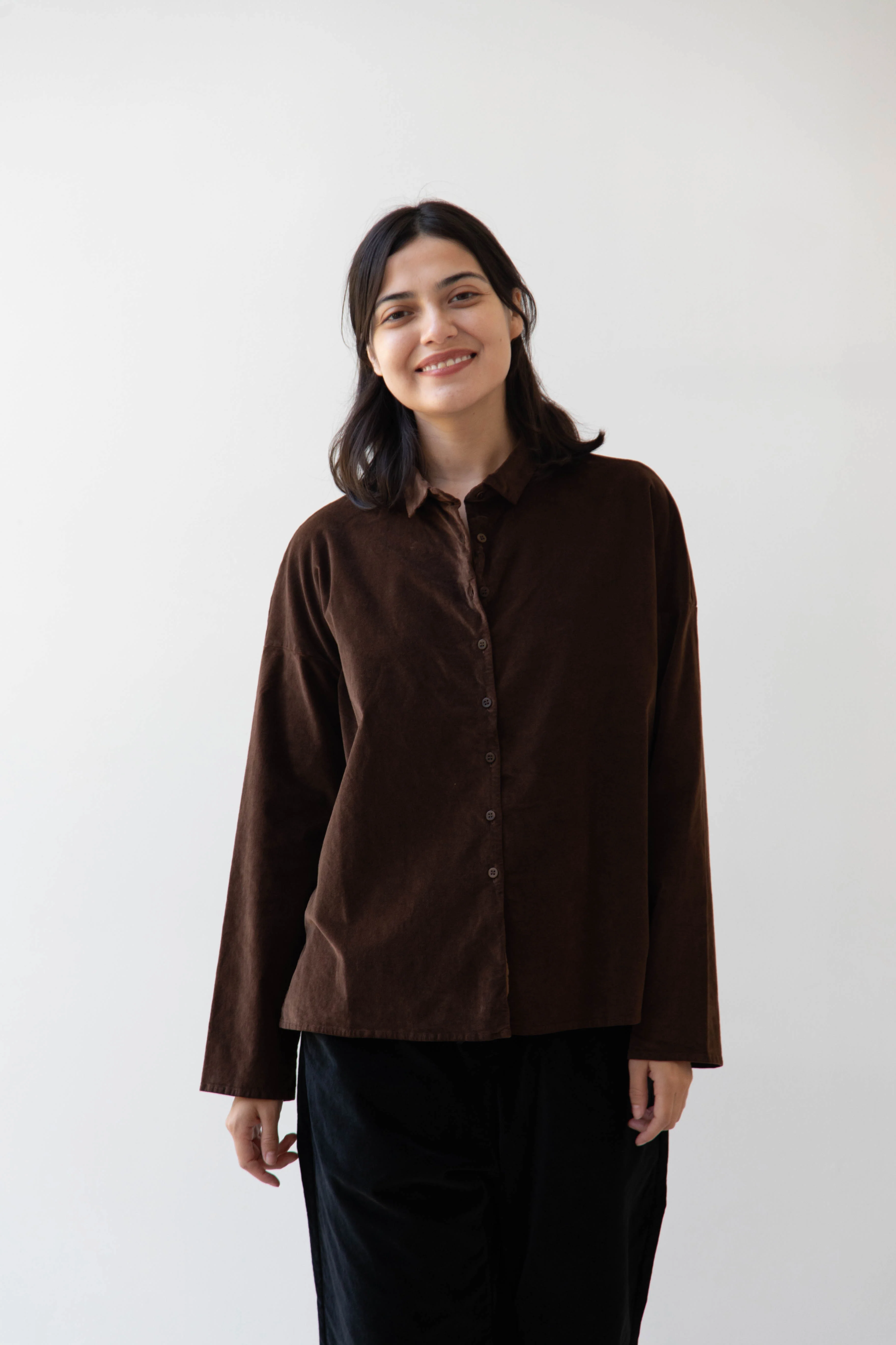 Album di Famiglia | Velvet Short Collar Shirt in Coffee - Image 27