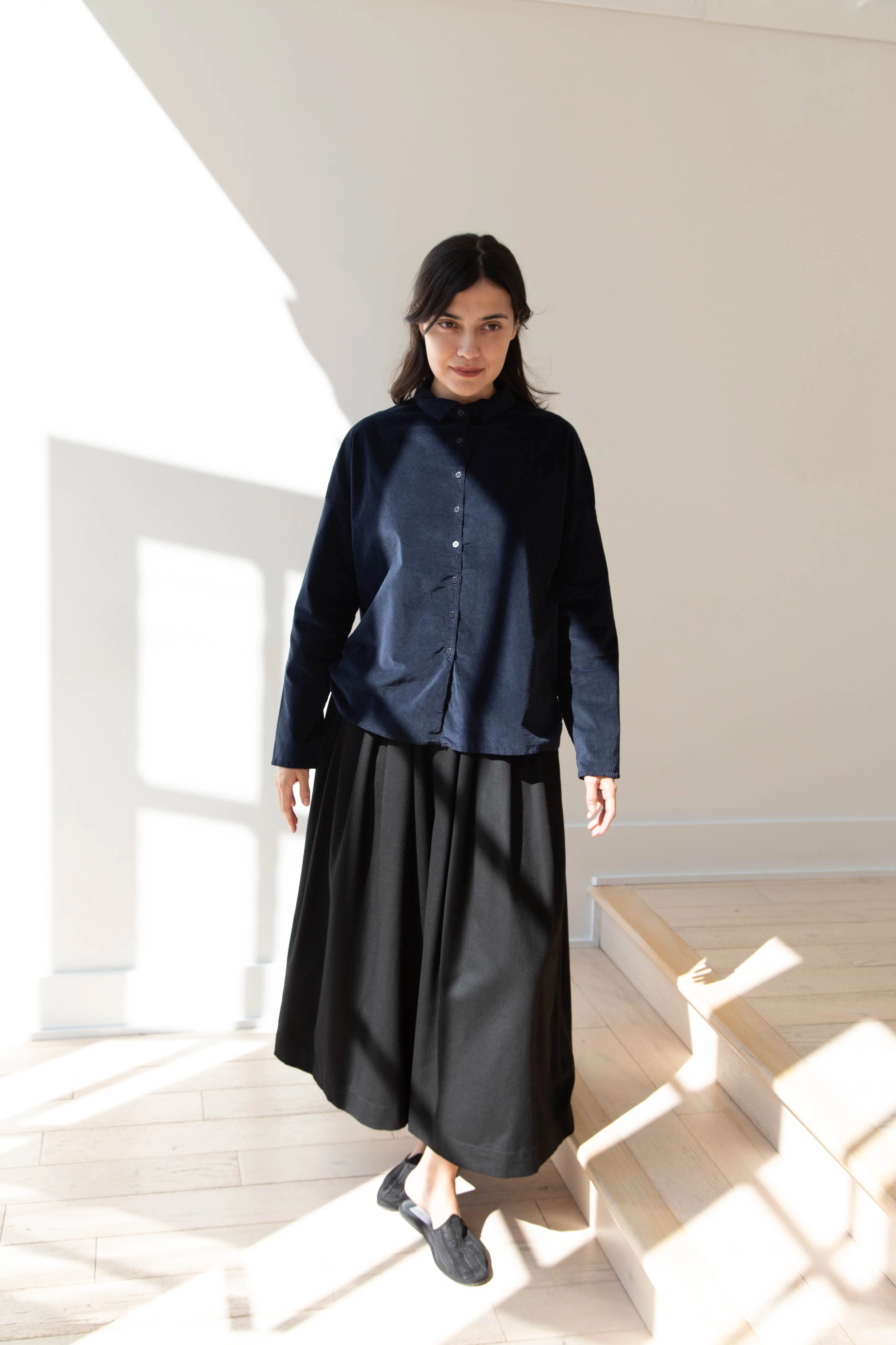 Album di Famiglia | Velvet Short Collar Shirt in Ink - Image 8