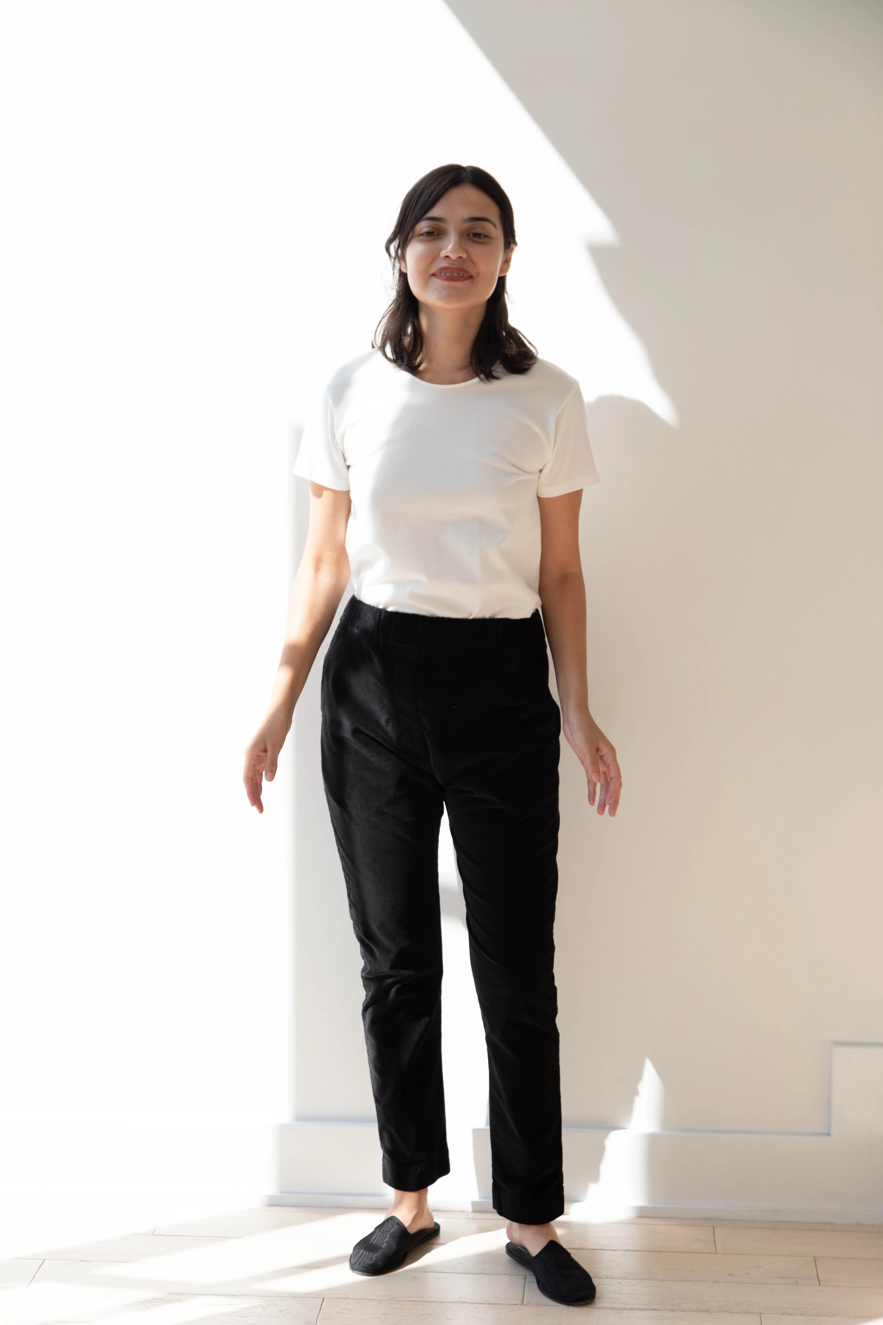 Album di Famiglia | Velvet Slim Trouser in Black - Image 9
