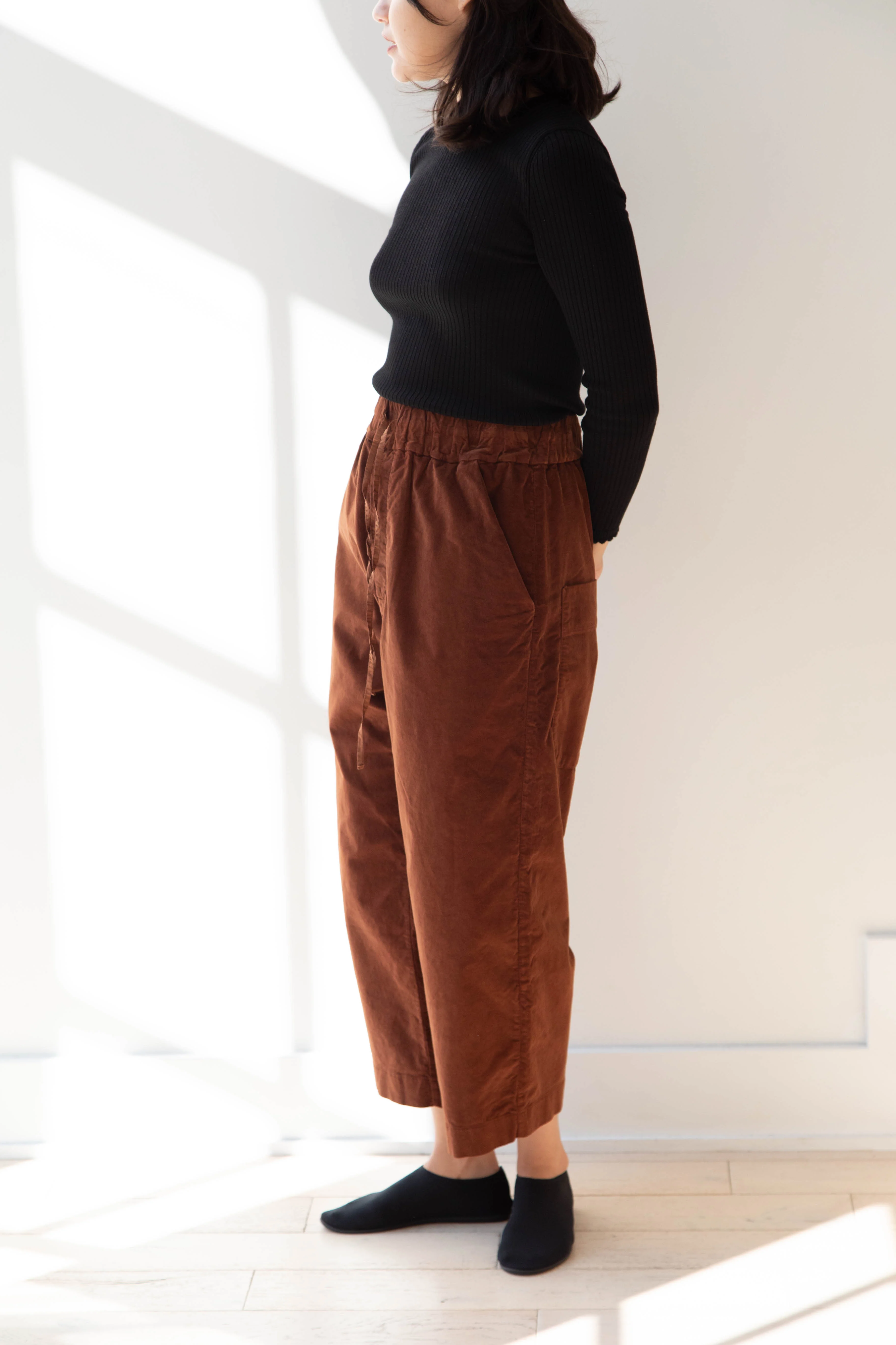 Album di Famiglia | Velvet Wide & Short Trousers in Rust - Image 19