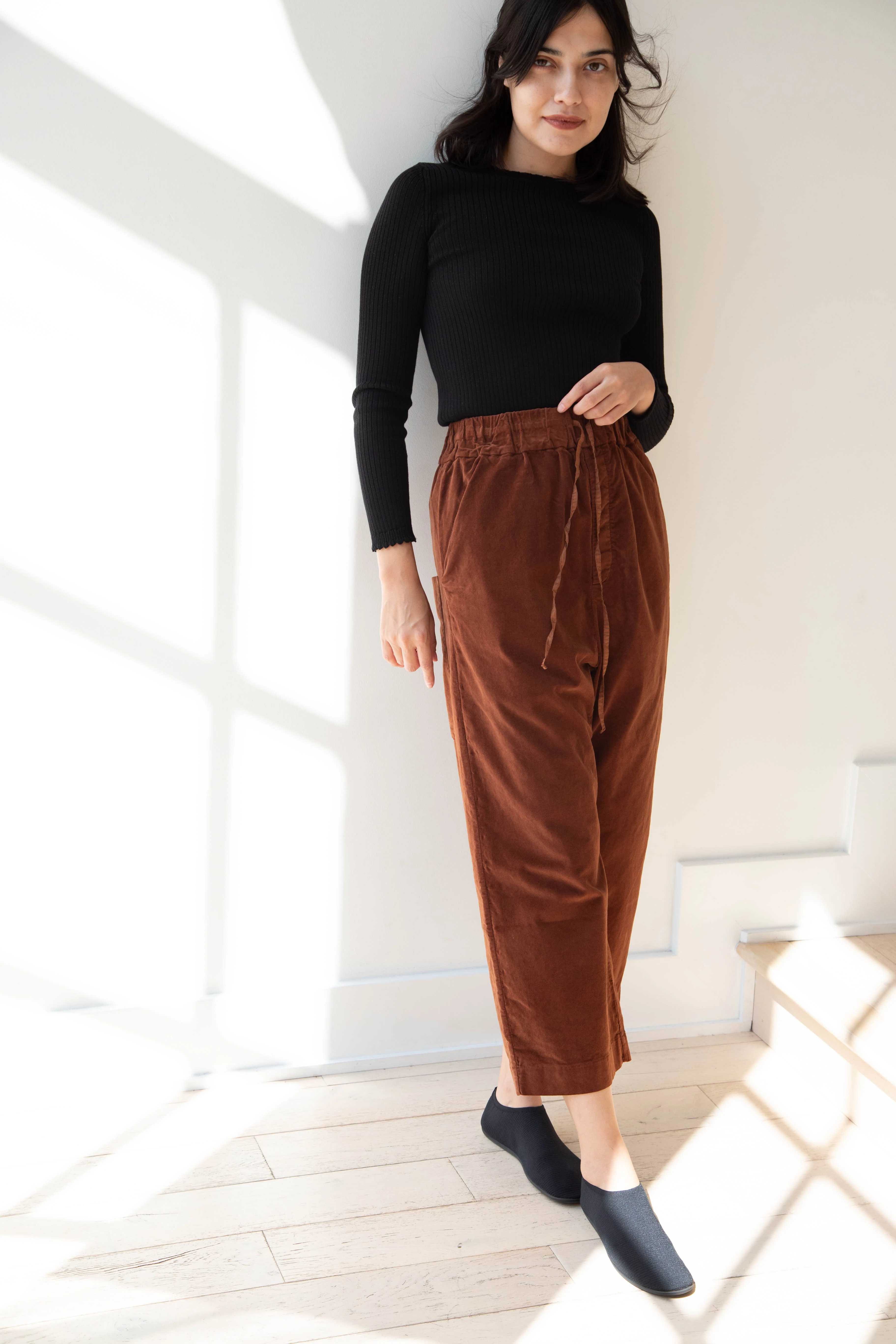 Album di Famiglia | Velvet Wide & Short Trousers in Rust - Image 3
