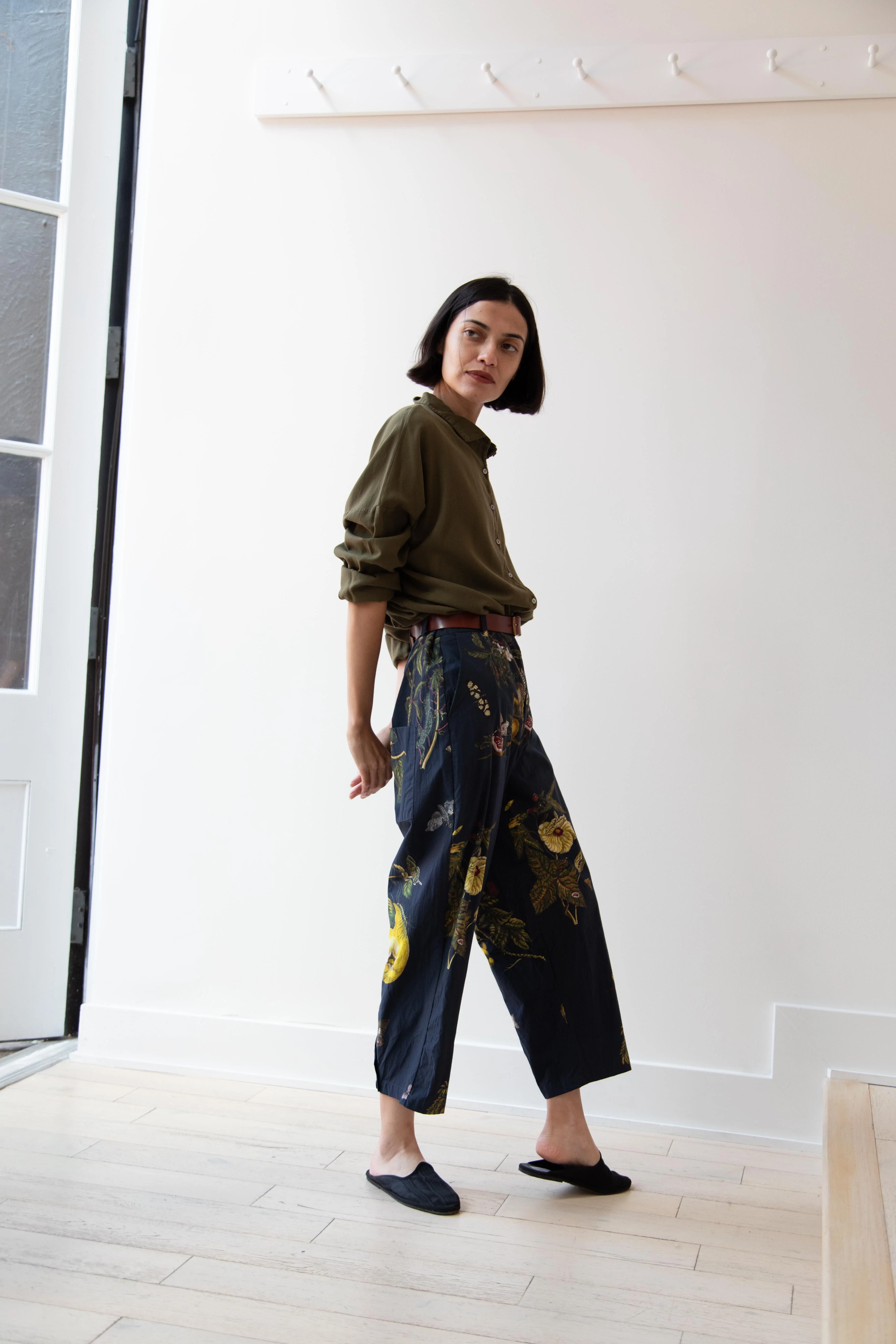 Aleksandr Manamïs | Etuide Cropped Pants in Natura Bleu - Image 25