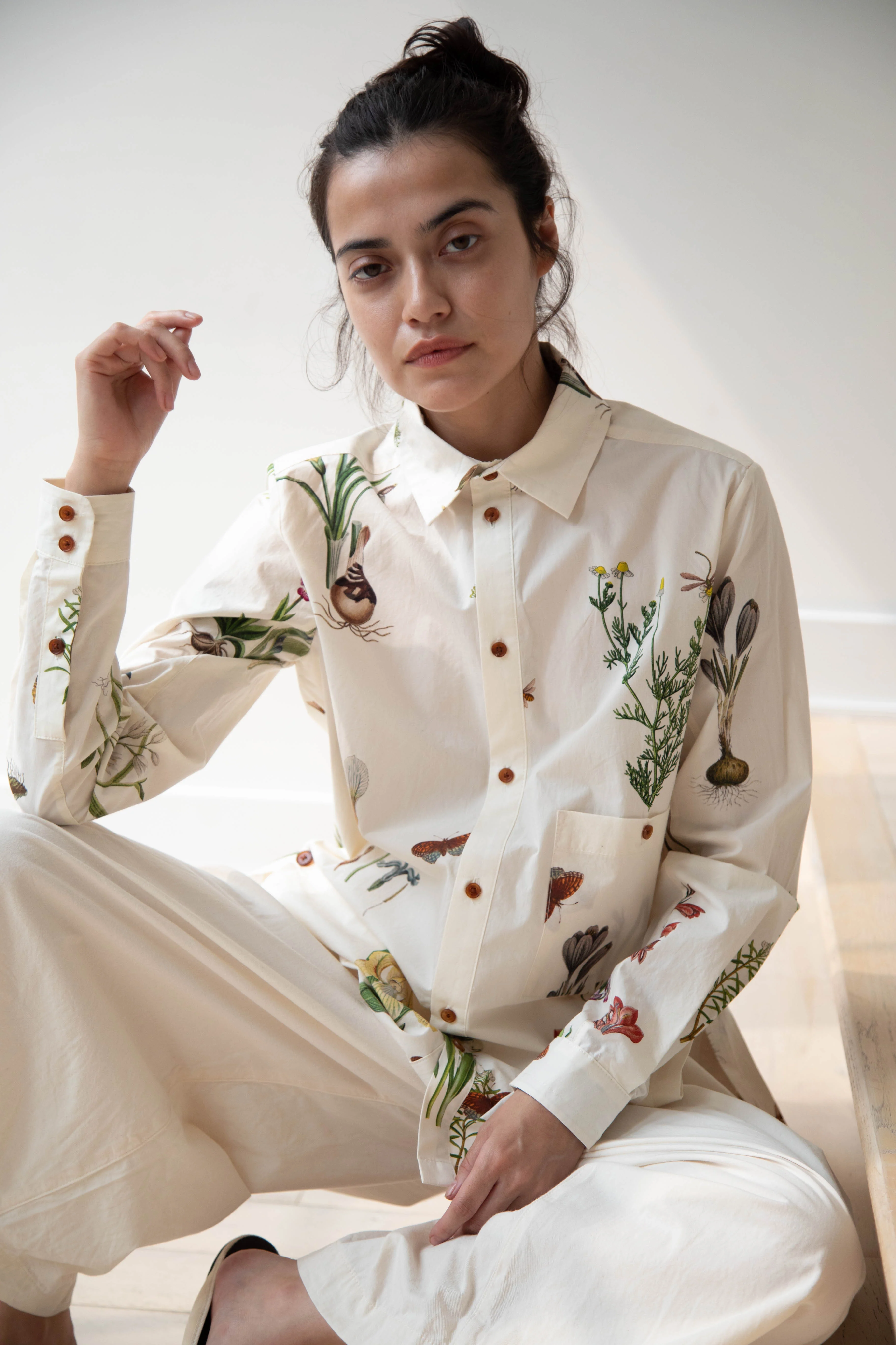 Aleksandr Manamïs | Slit Detail Top in Eden Floral - Image 27