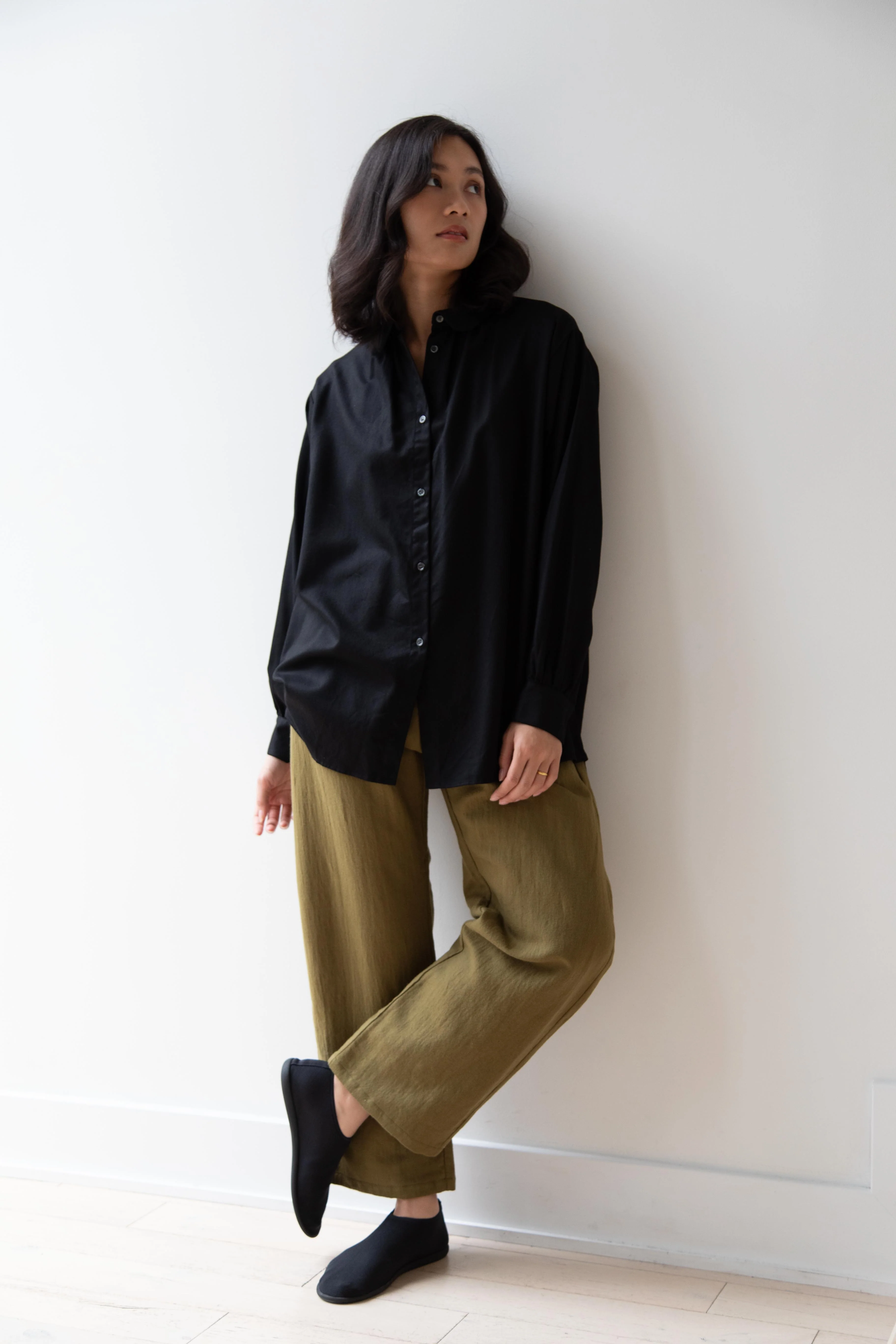Apuntob | Curved Wool Linen Trouser in Forest - Image 14