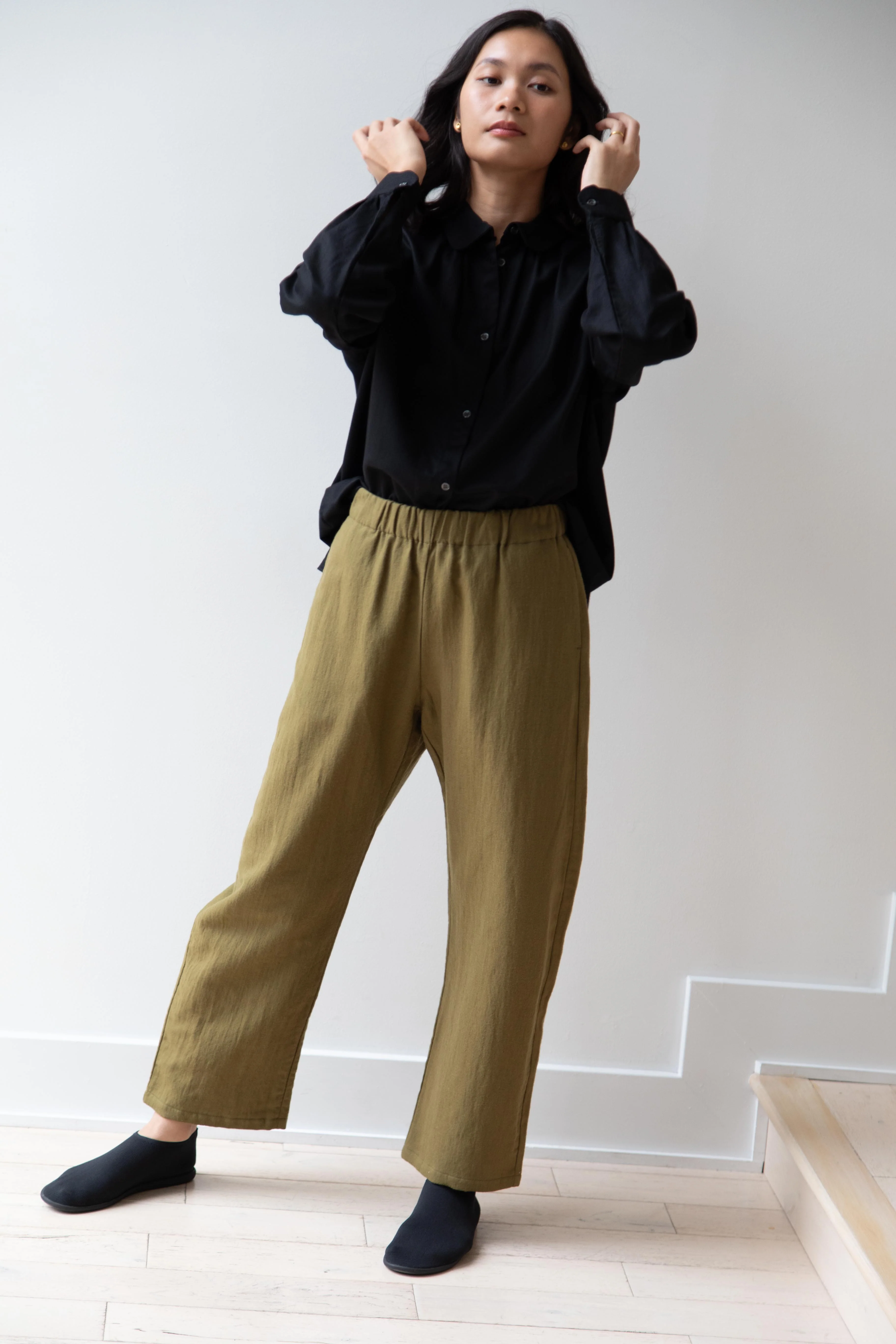 Apuntob | Curved Wool Linen Trouser in Forest - Image 7