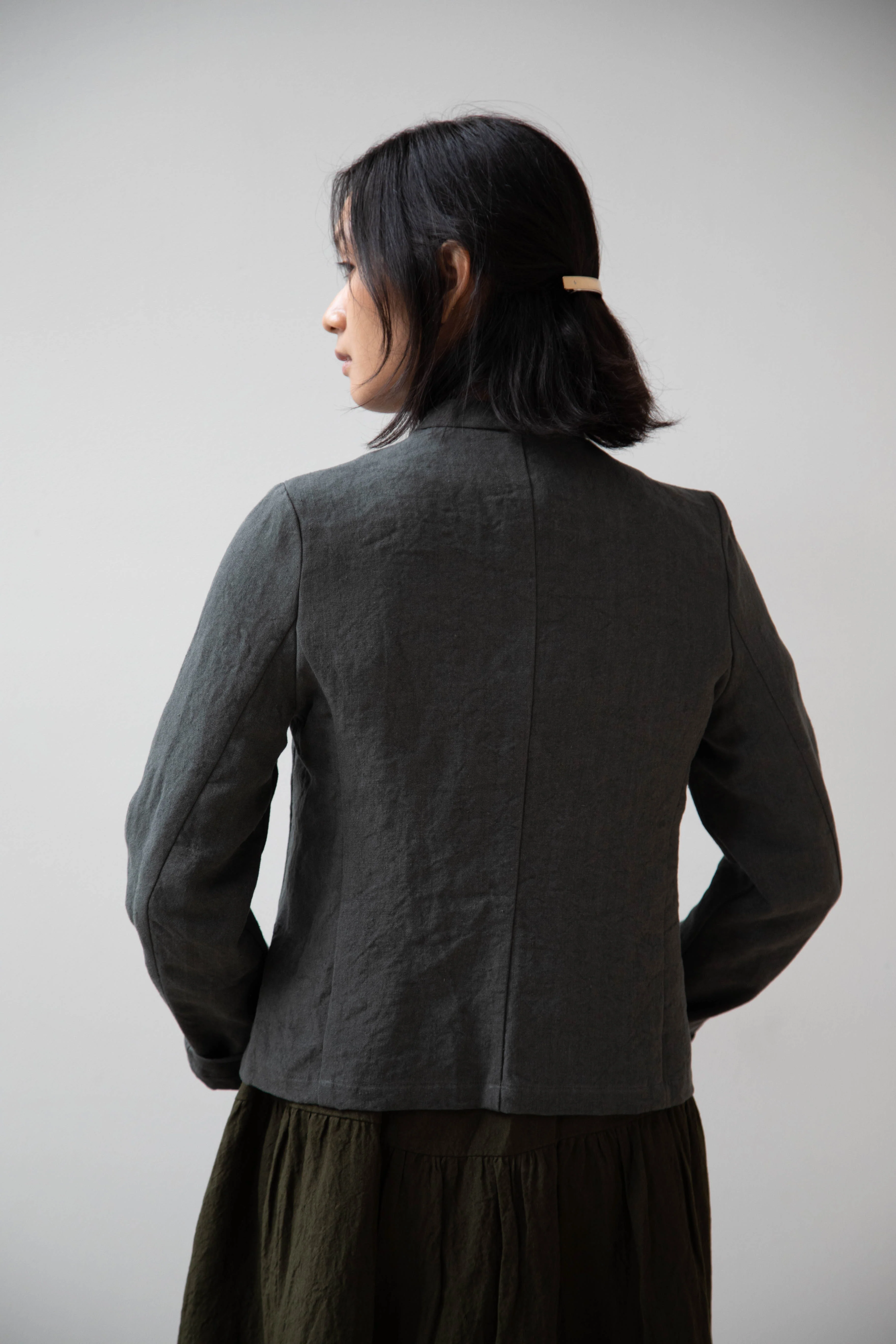Apuntob | Heavy Linen Jacket in Cemento - Image 27