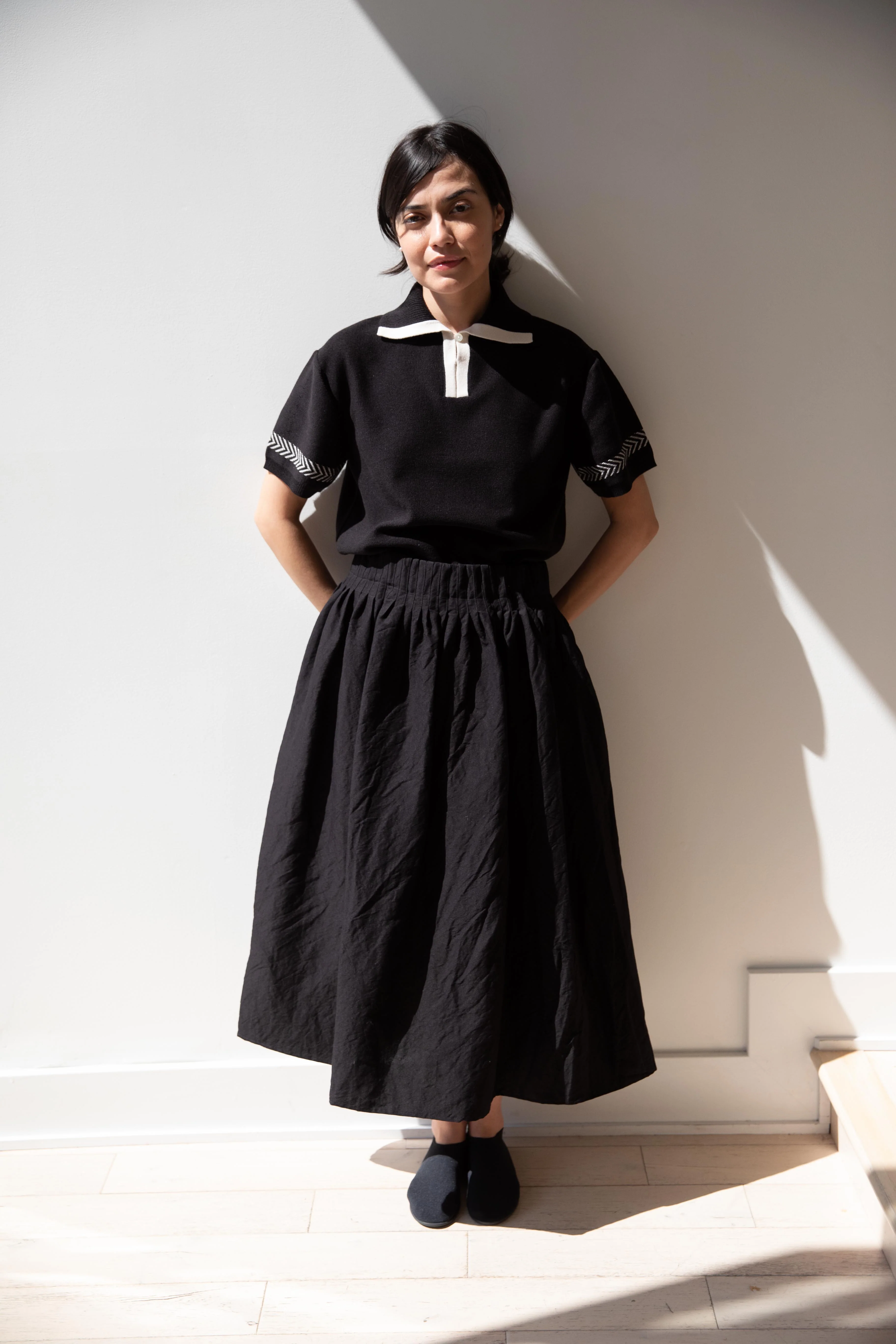 Apuntob | Linen Viscose Skirt in Black - Image 16
