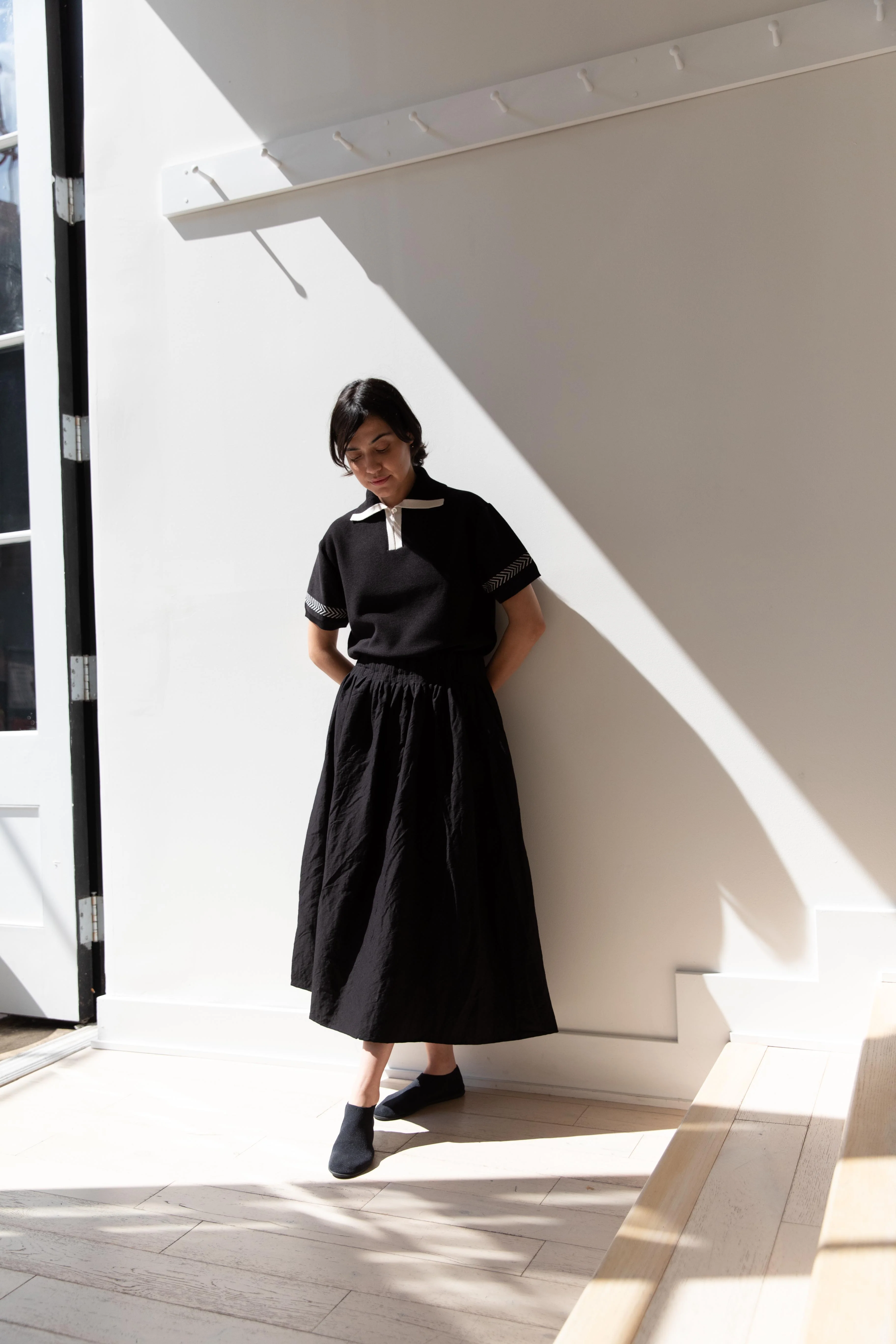 Apuntob | Linen Viscose Skirt in Black - Image 22