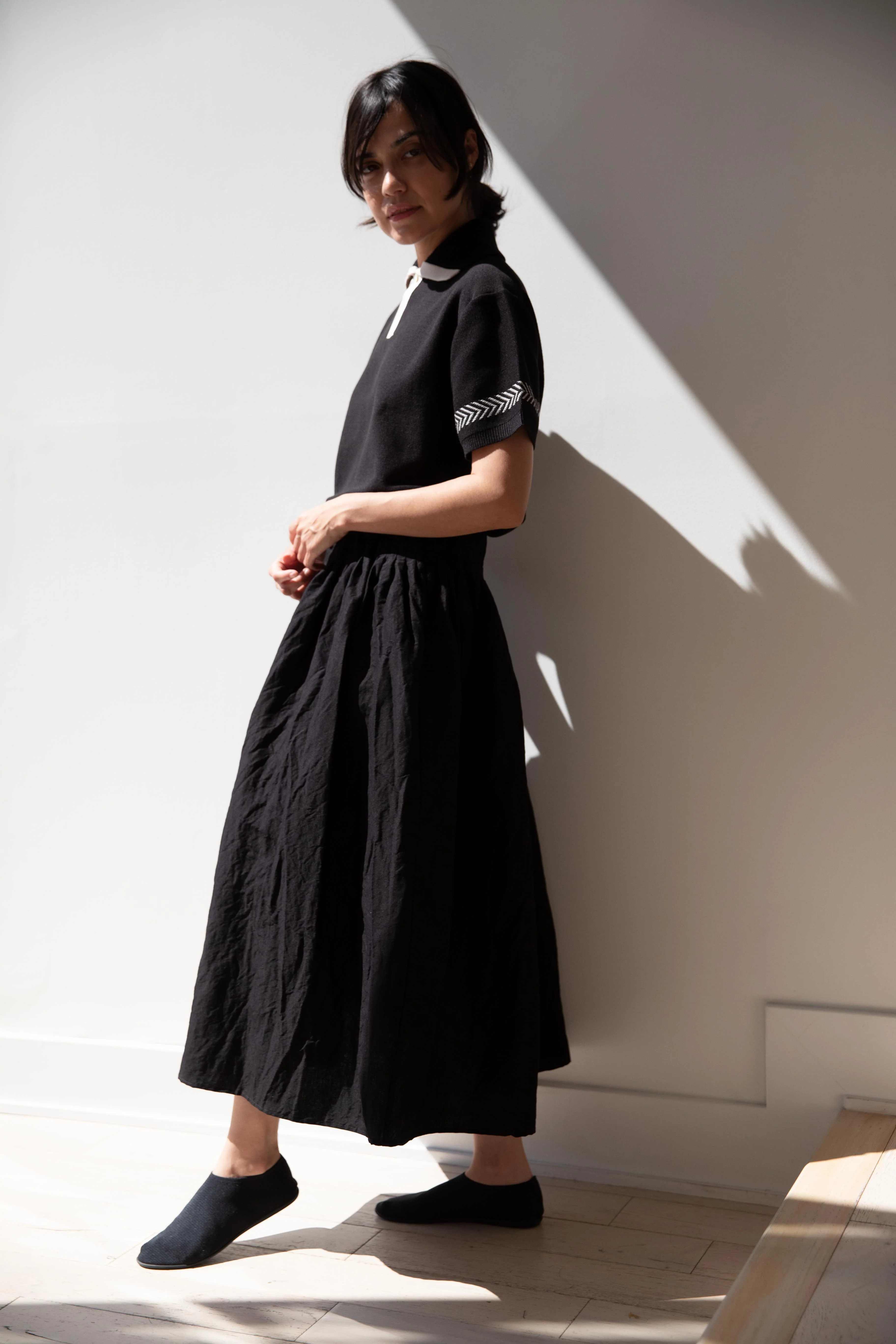 Apuntob | Linen Viscose Skirt in Black - Image 26