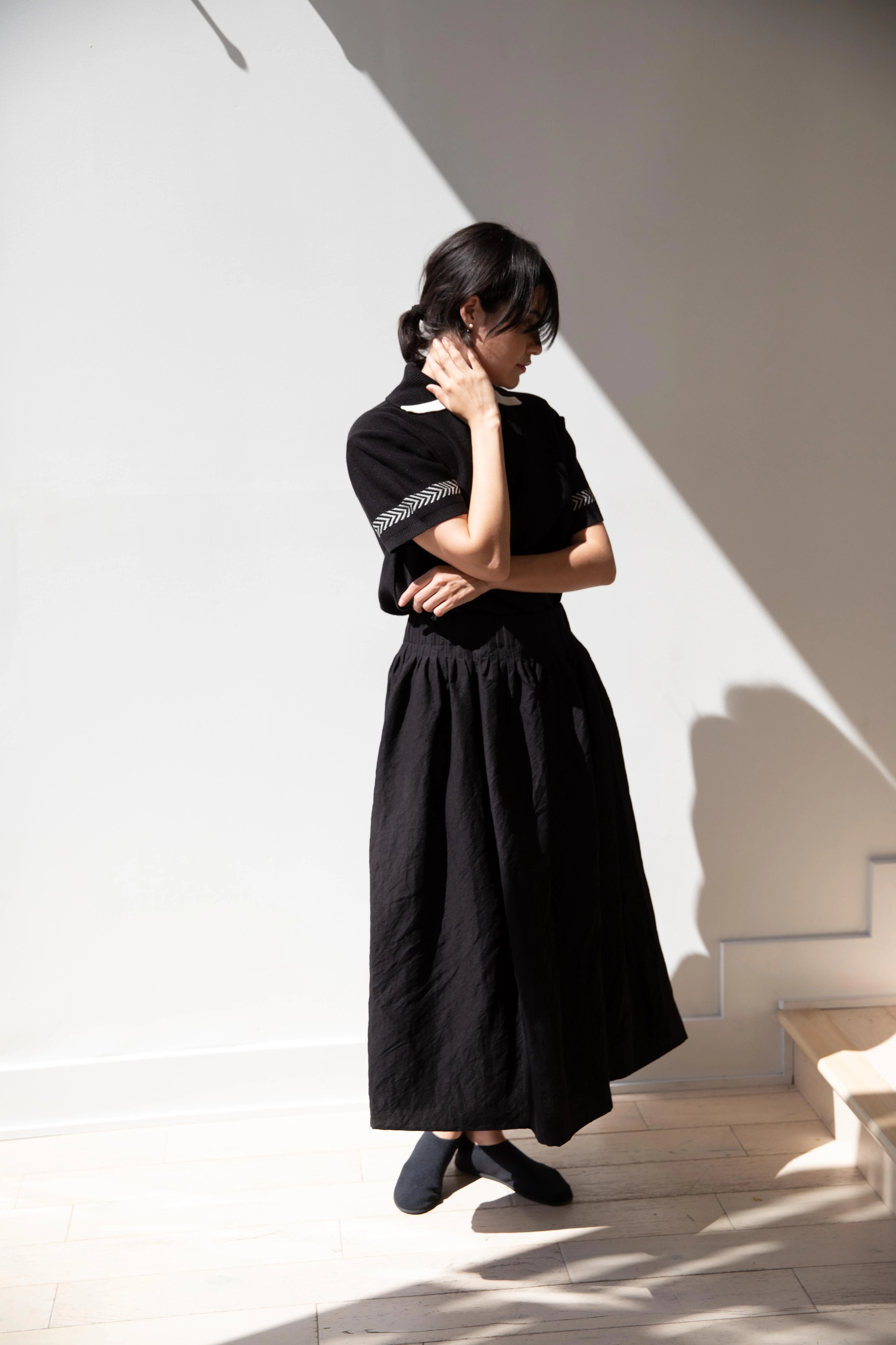 Apuntob | Linen Viscose Skirt in Black - Image 29