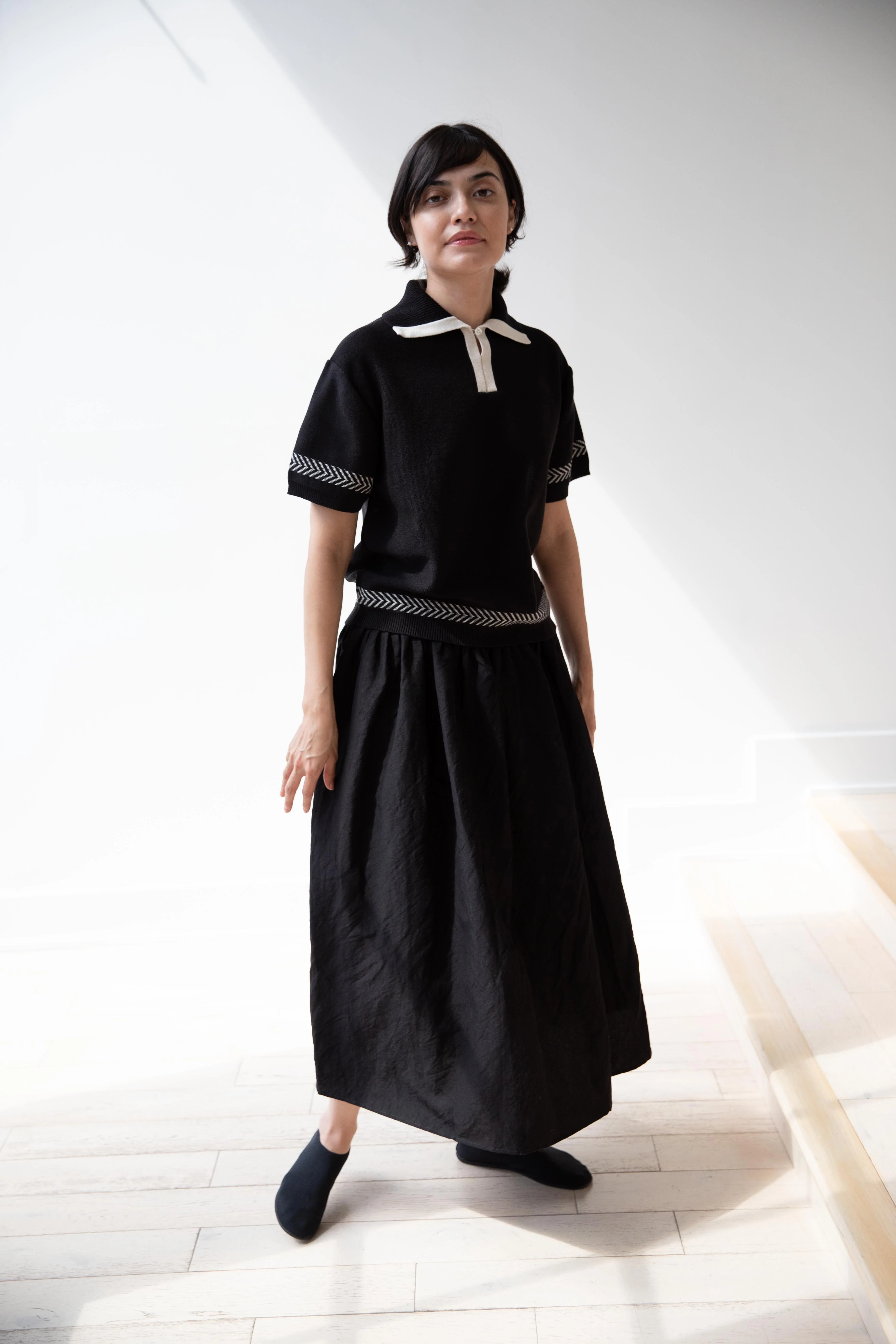 Apuntob | Linen Viscose Skirt in Black - Image 32