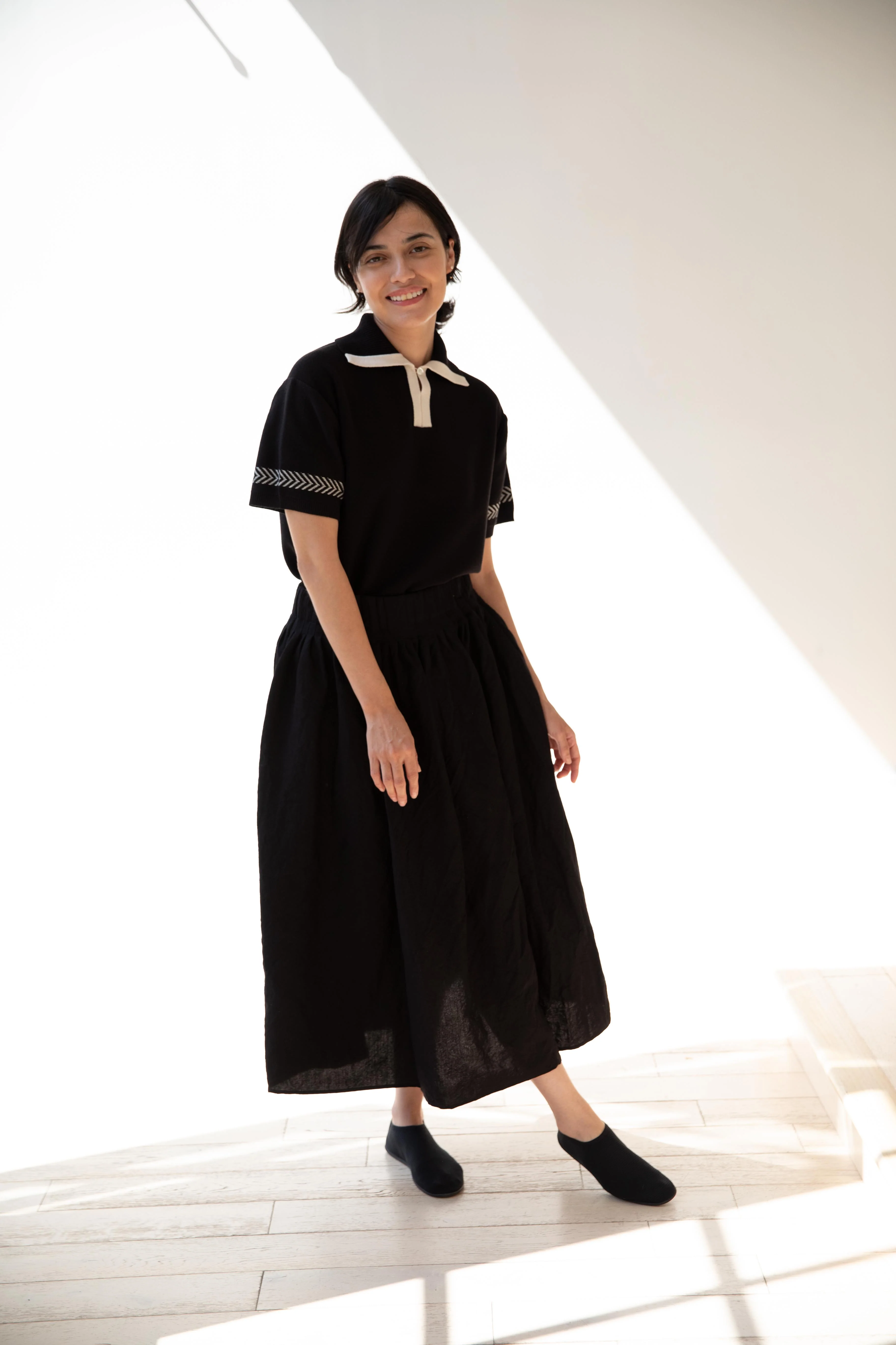 Apuntob | Linen Viscose Skirt in Black - Image 6