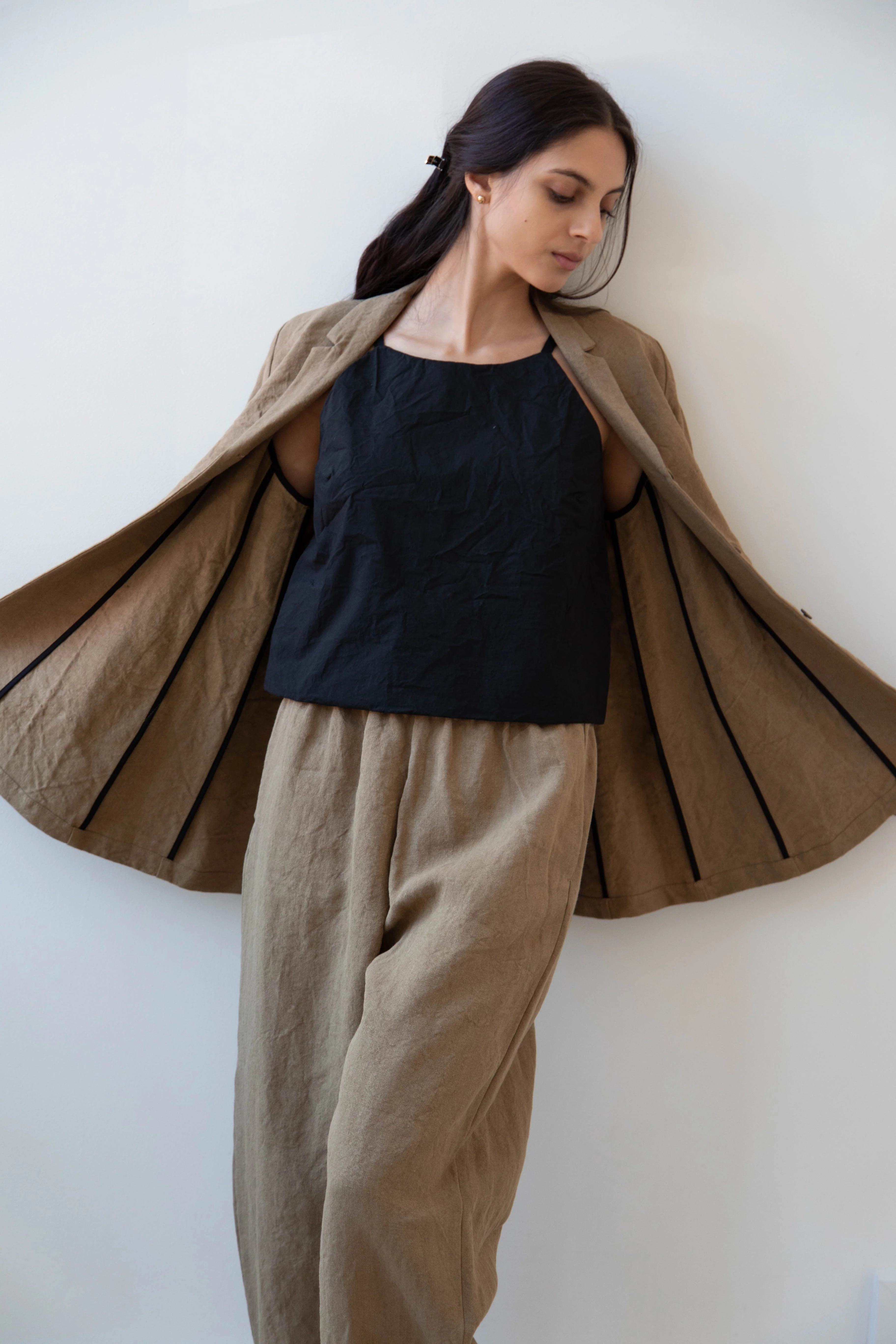 Apuntob | Long Line Blazer in Hazelnut Linen - Image 13