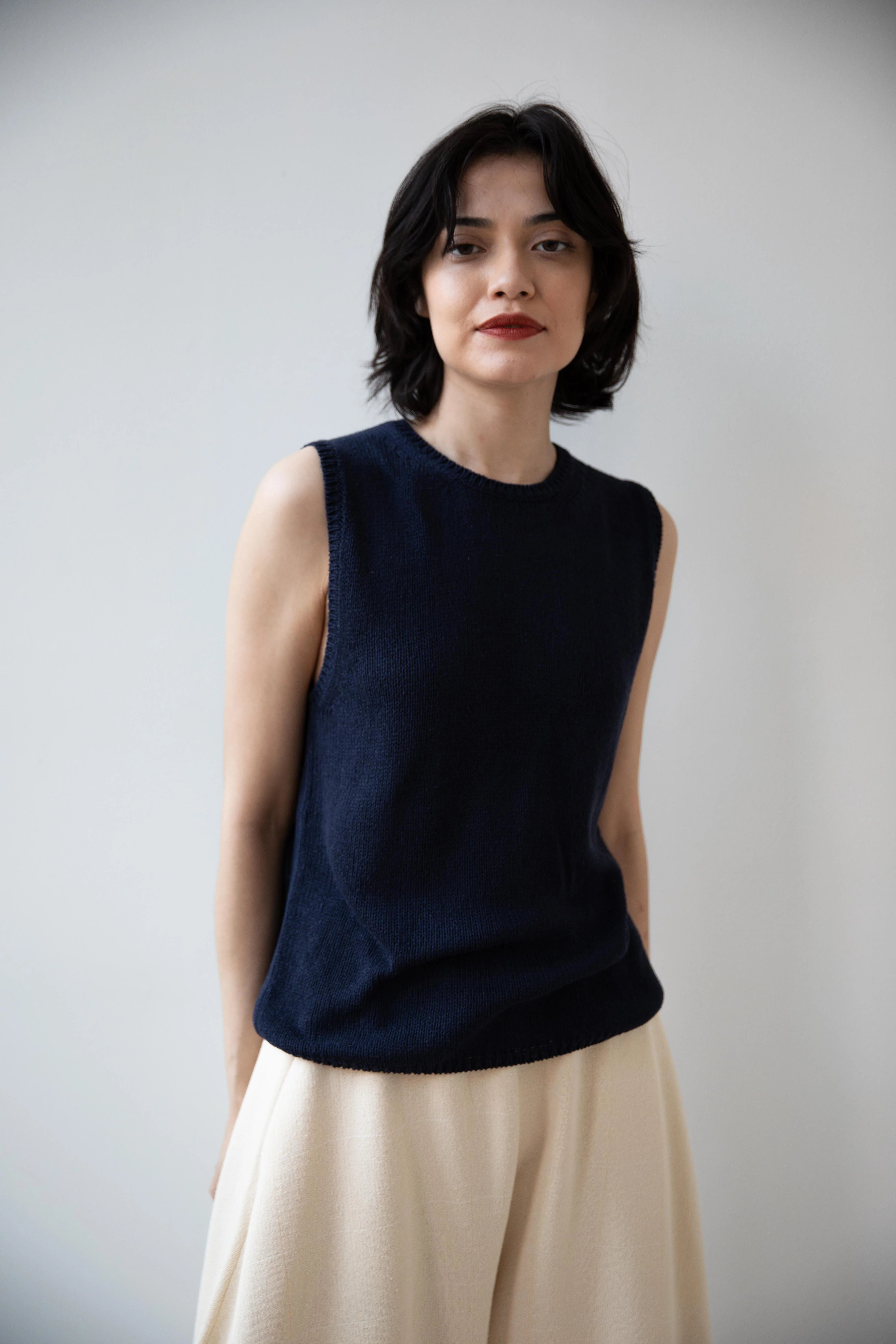 Apuntob | Wild Silk Sleeveless Vest in Abyss - Image 2