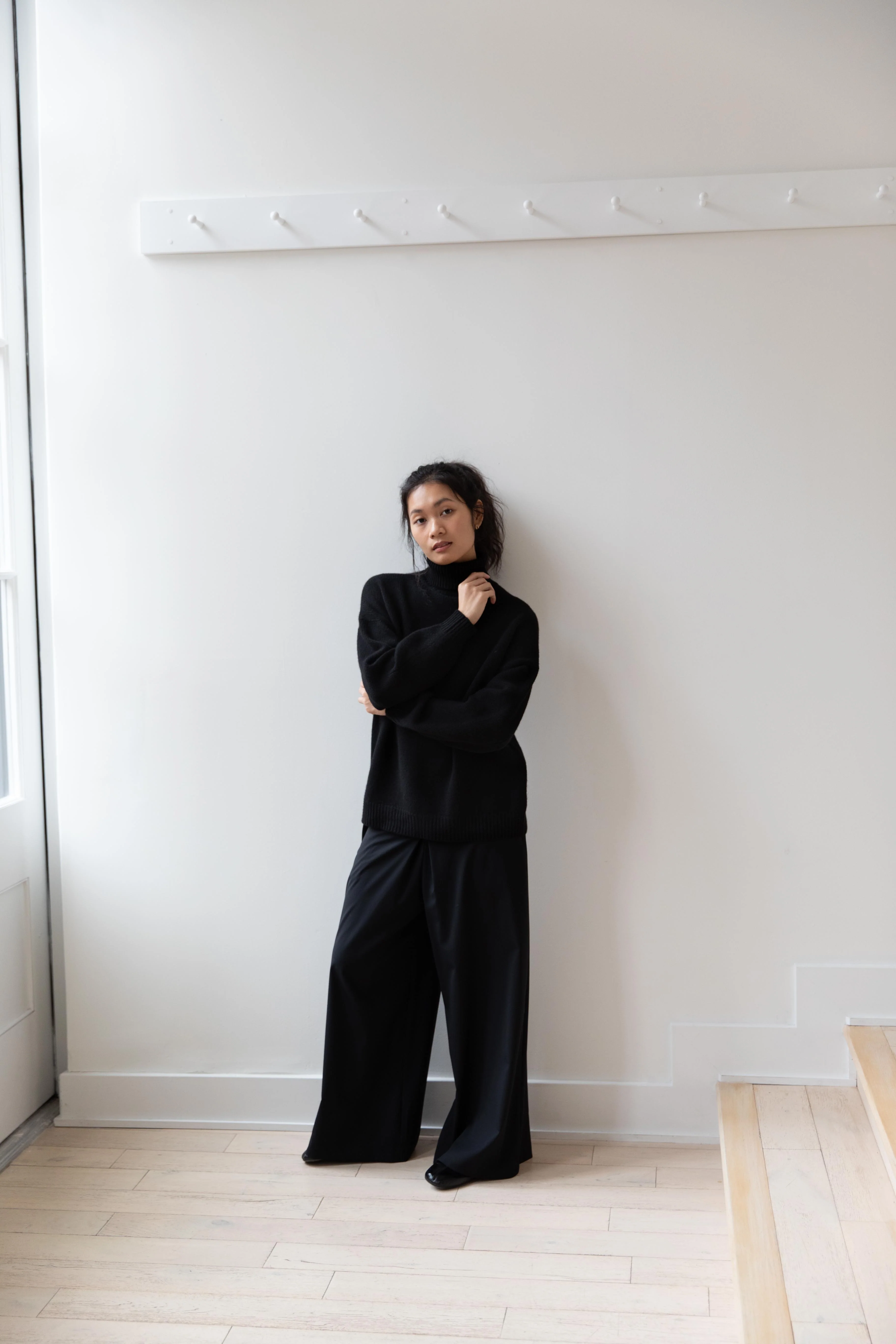Arts & Science | Back Line Turtleneck Sweater in Black - Image 14