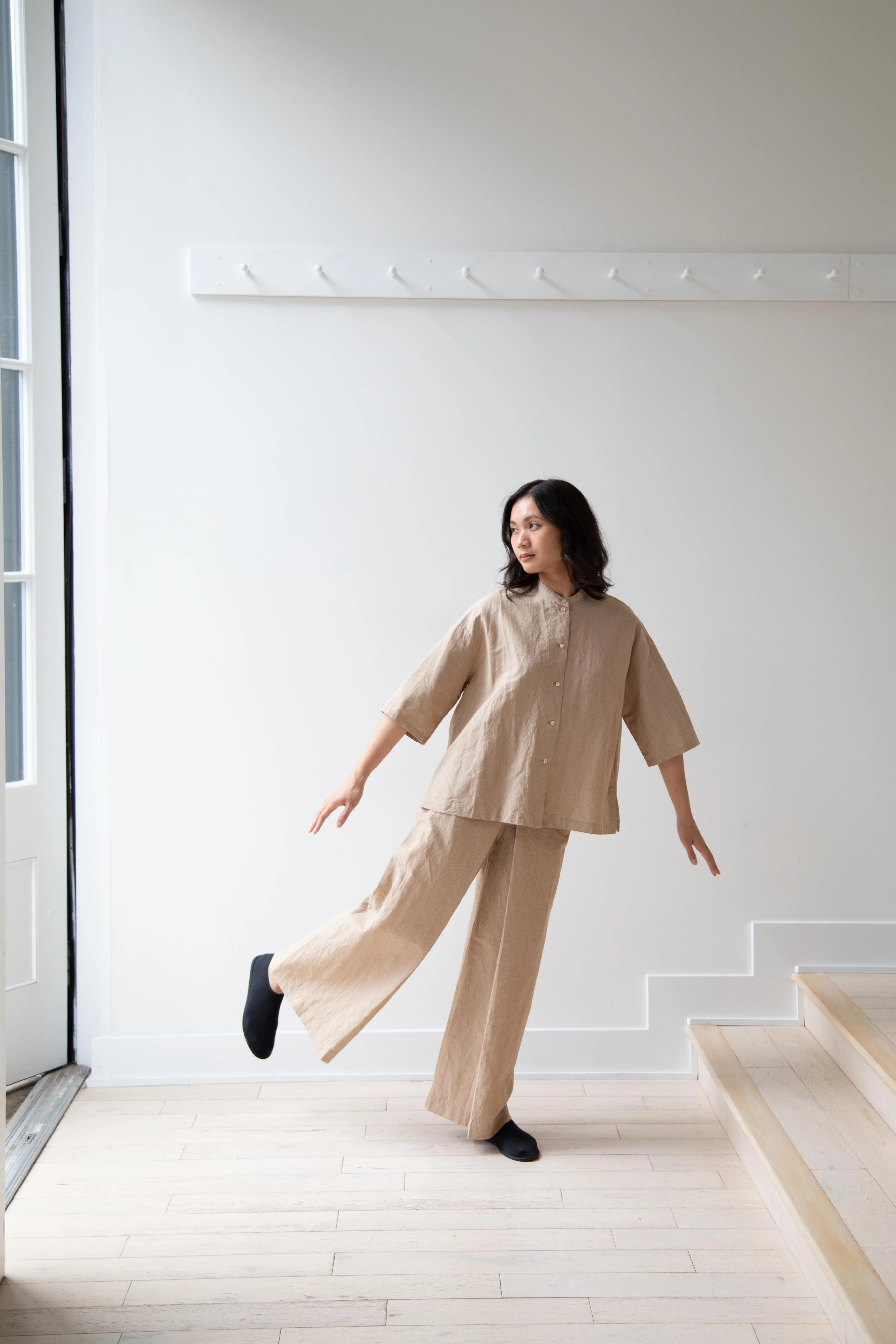 Arts & Science | Front Box Tuck Pants in Vintage Beige - Image 15