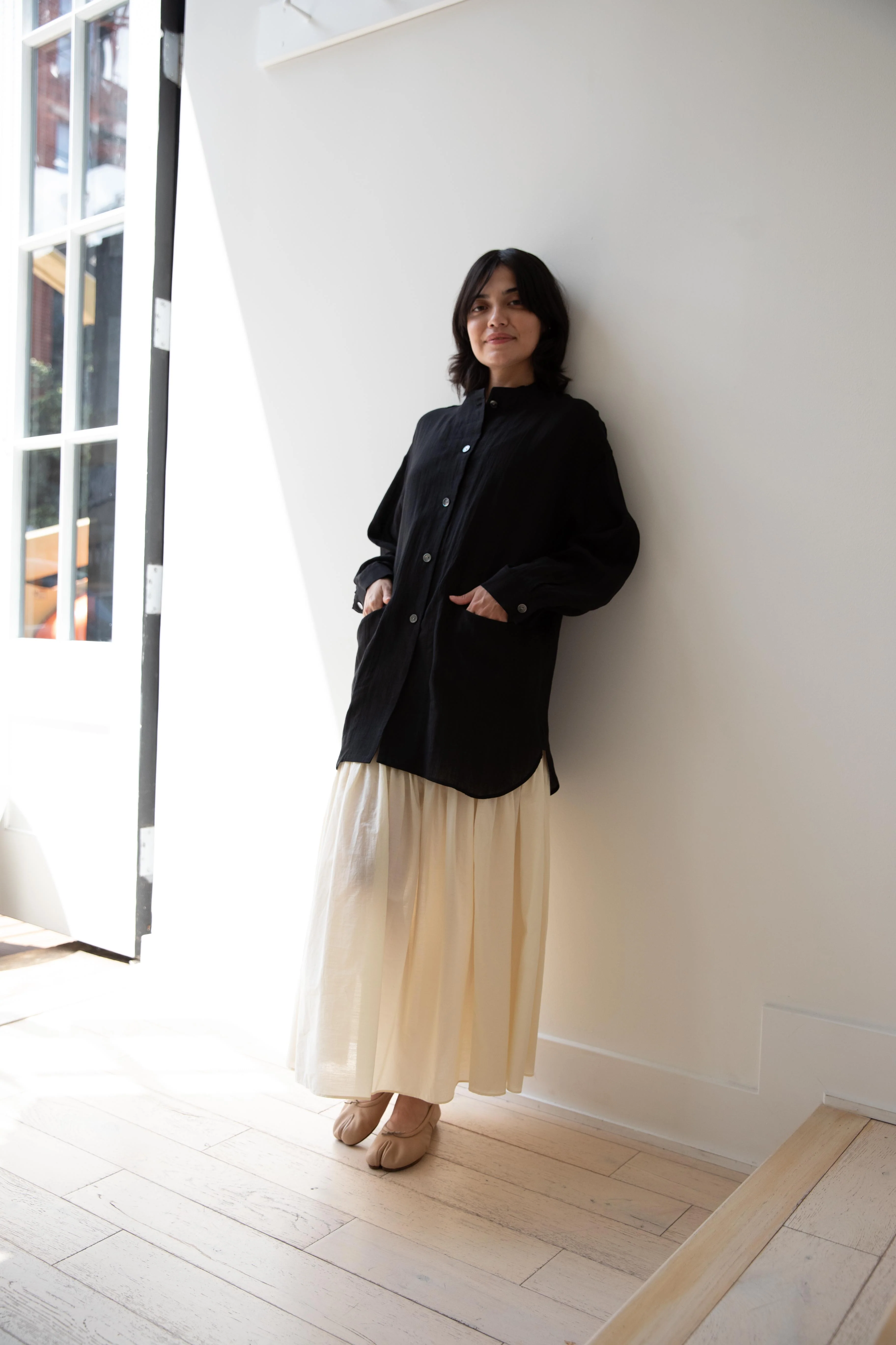 Arts & Science | Pajama Long Shirt in Black Fine Linen - Image 2