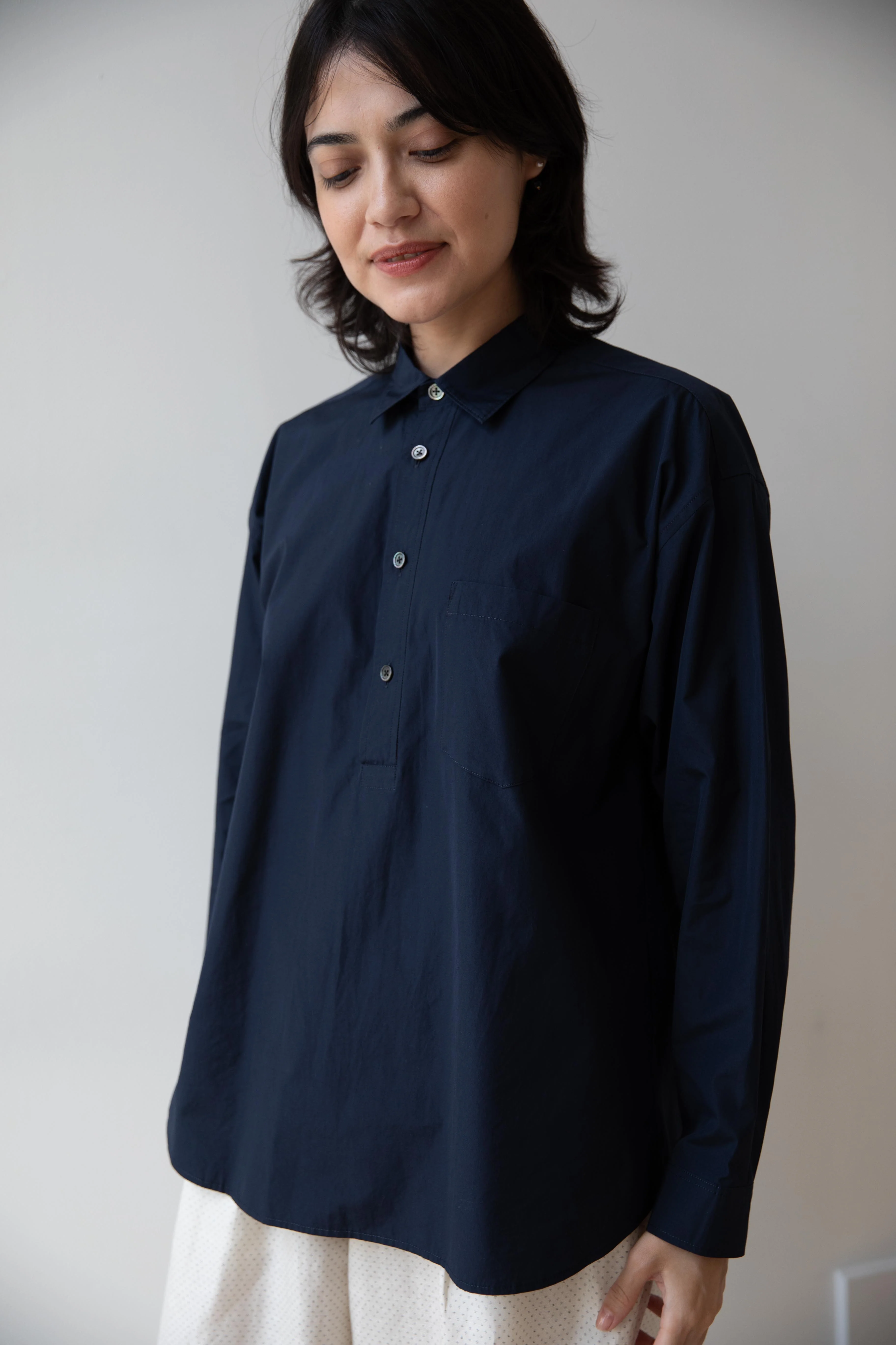 Arts & Science | Regular Collar Standard Shirt Pullover in Navy - Image 3