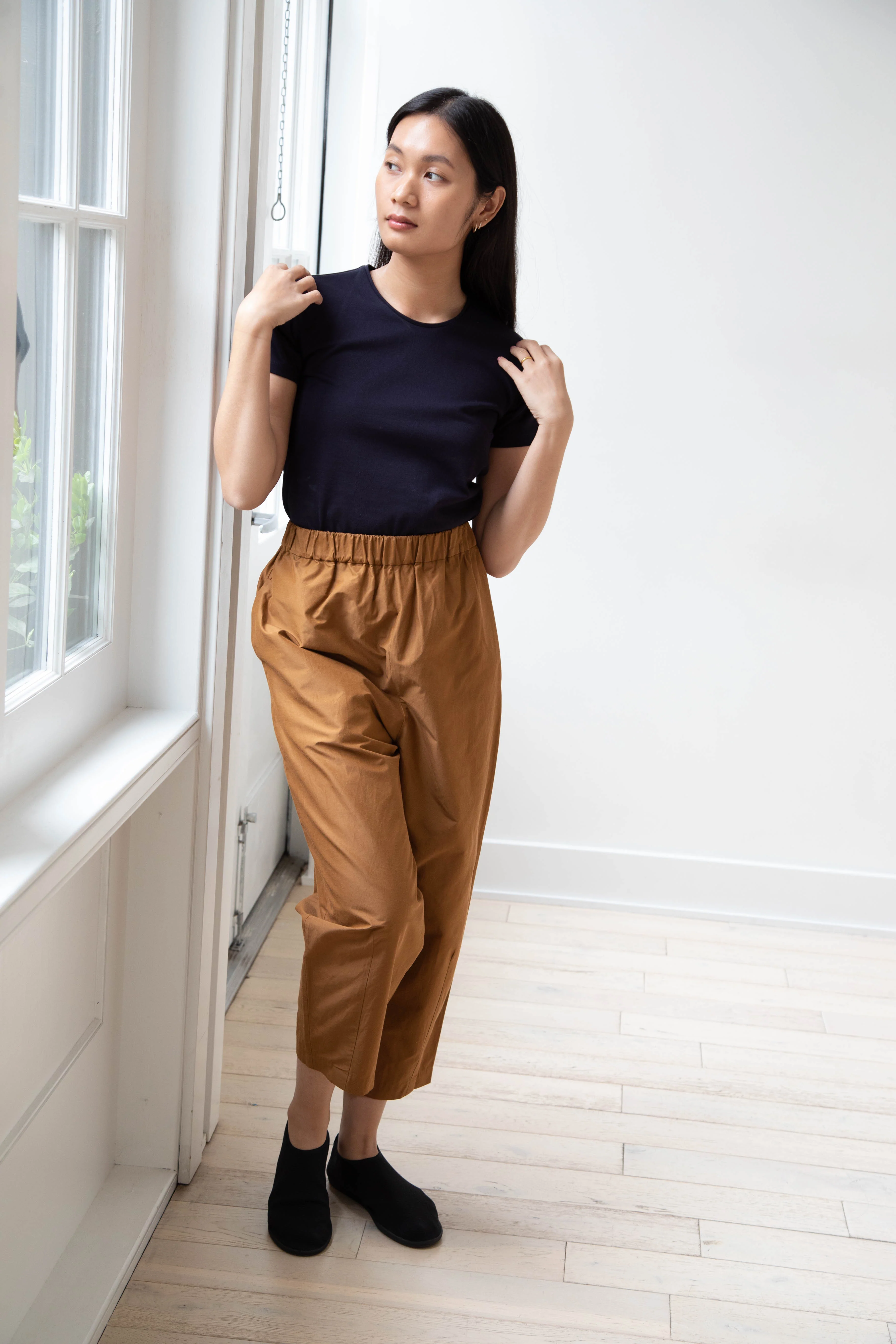 Arts & Science | Silk Cotton Taffeta Hem Dart Easy Pants in Dark Caramel - Image 9