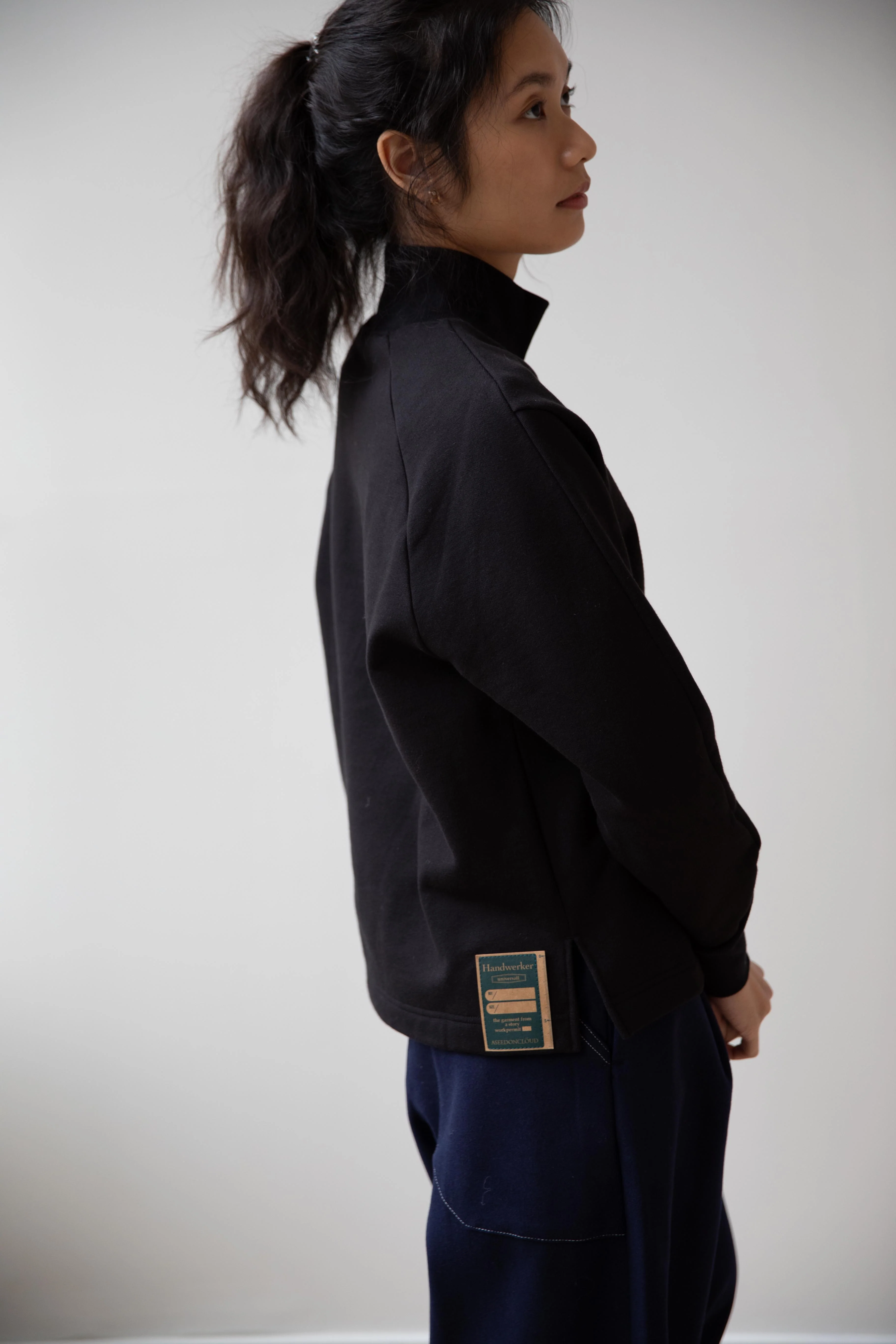 Aseedonclöud | HW Turtleneck Sweatshirt in Black - Image 11