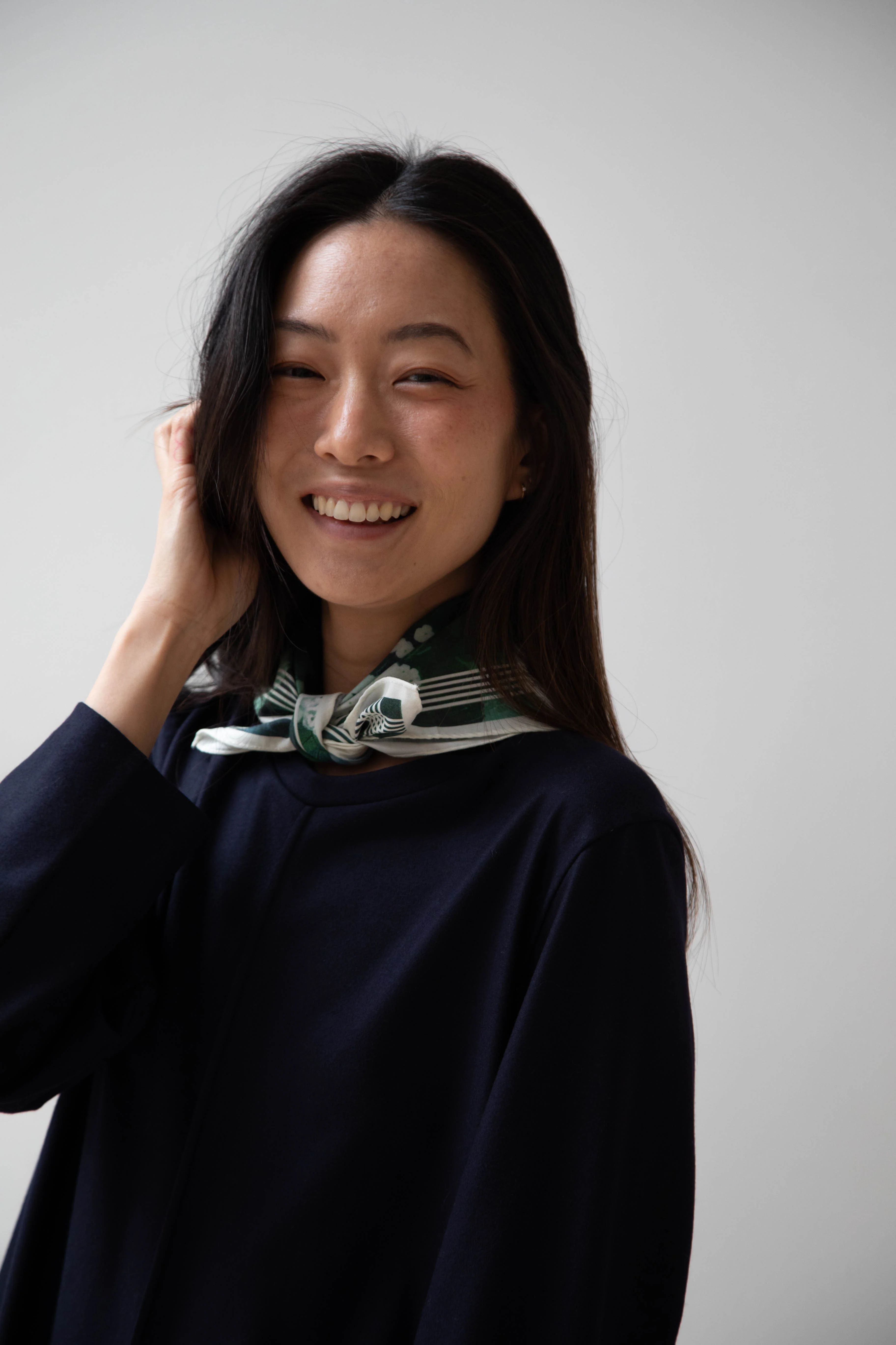 Aseedonclöud Hydrangea Scarf in Cotton Silk - Image 12