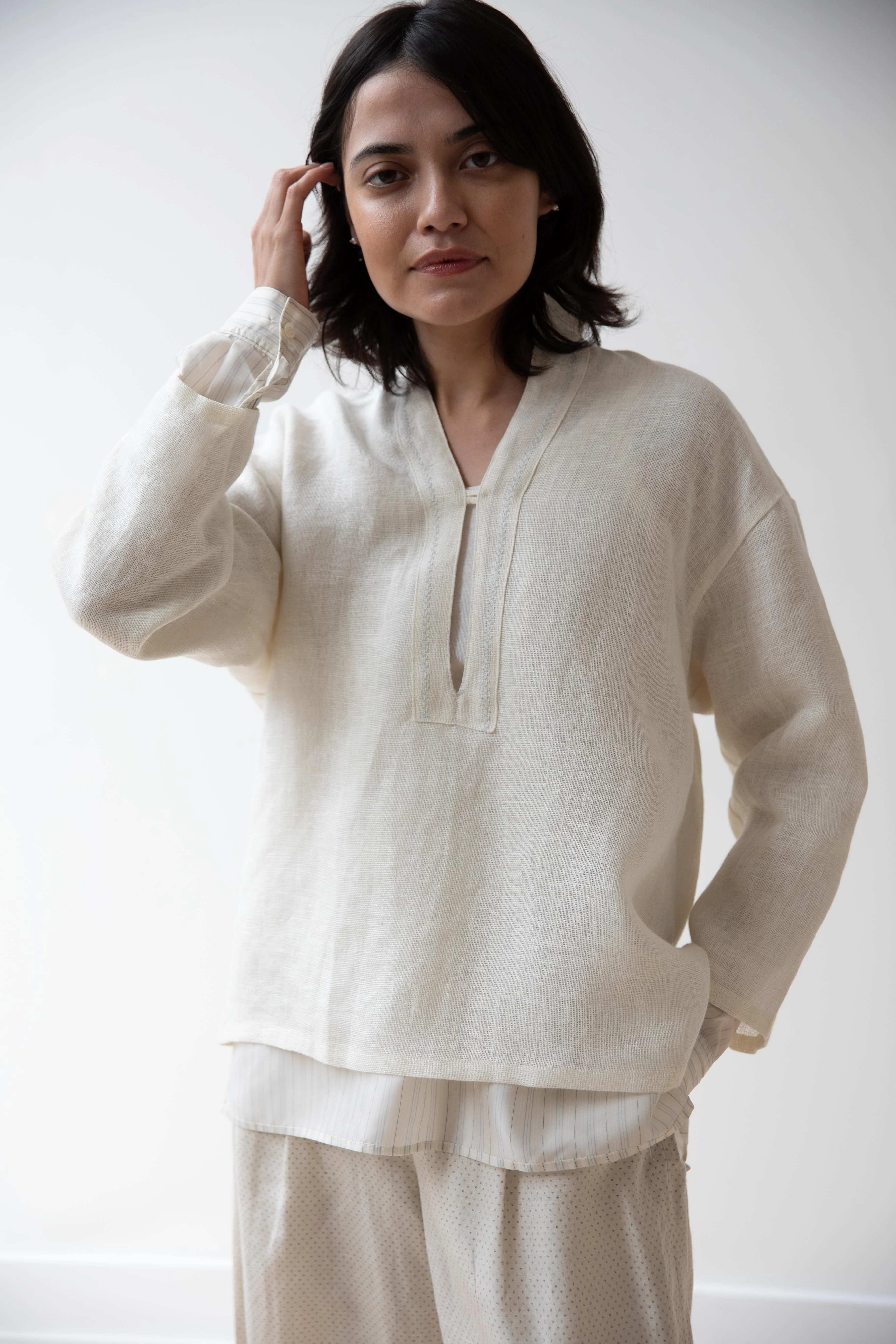 Aseedonclöud | Merchant Reversible Shirt in Off White - Image 13