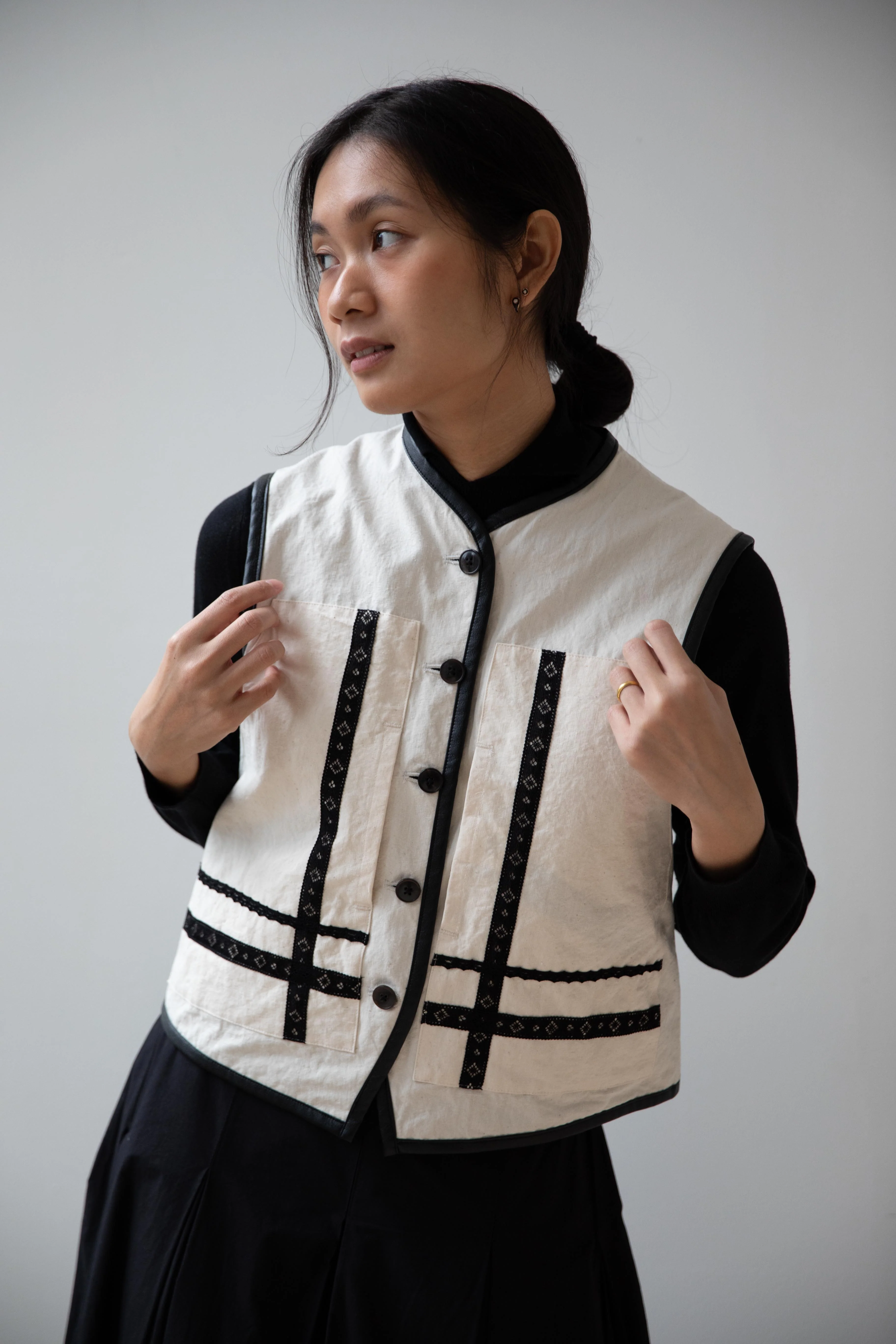 Aseedonclöud | Reversible Uniform Vest in Black Velvet & Cream Cotton - Image 27