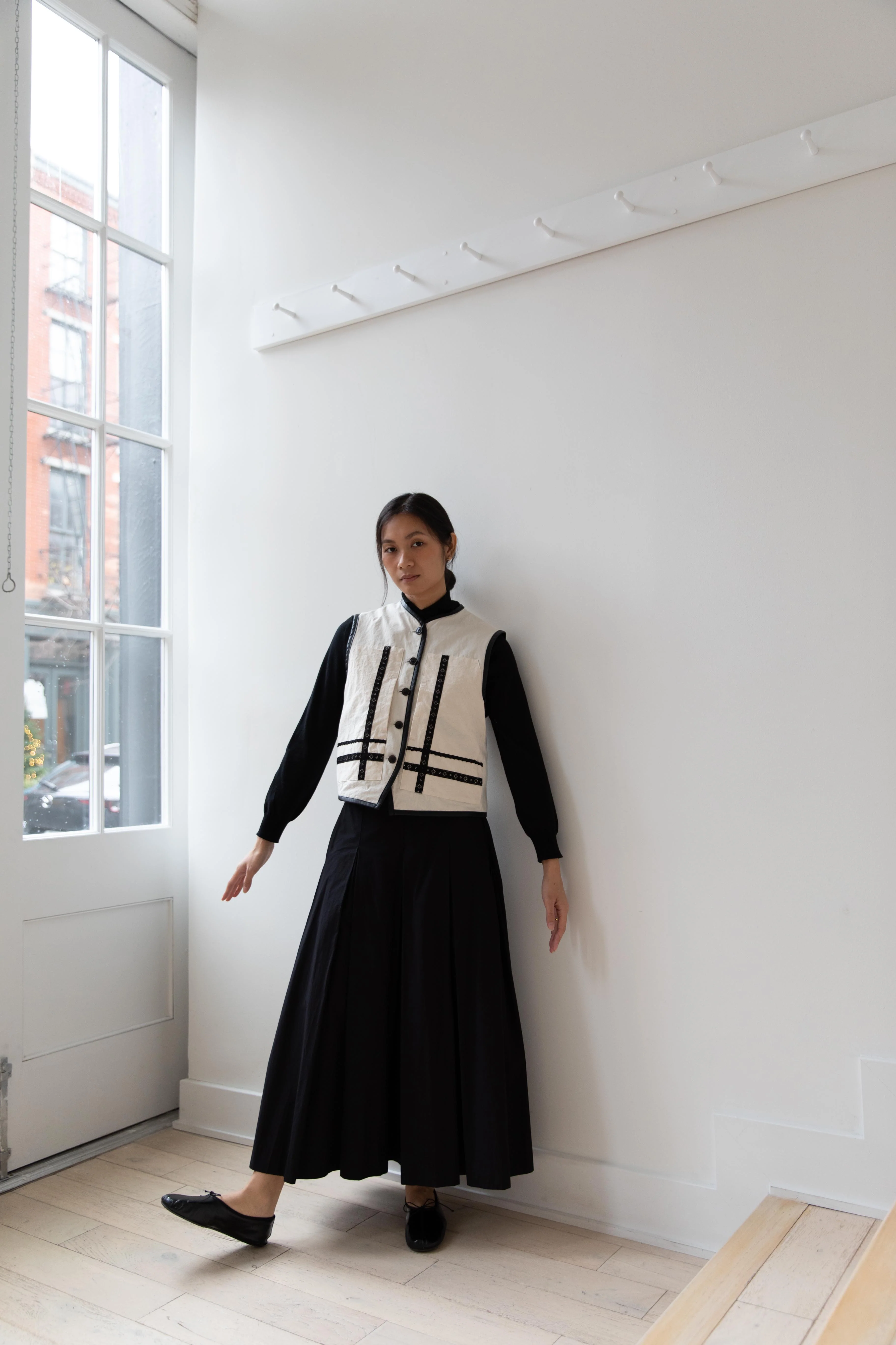 Aseedonclöud | Reversible Uniform Vest in Black Velvet & Cream Cotton - Image 31