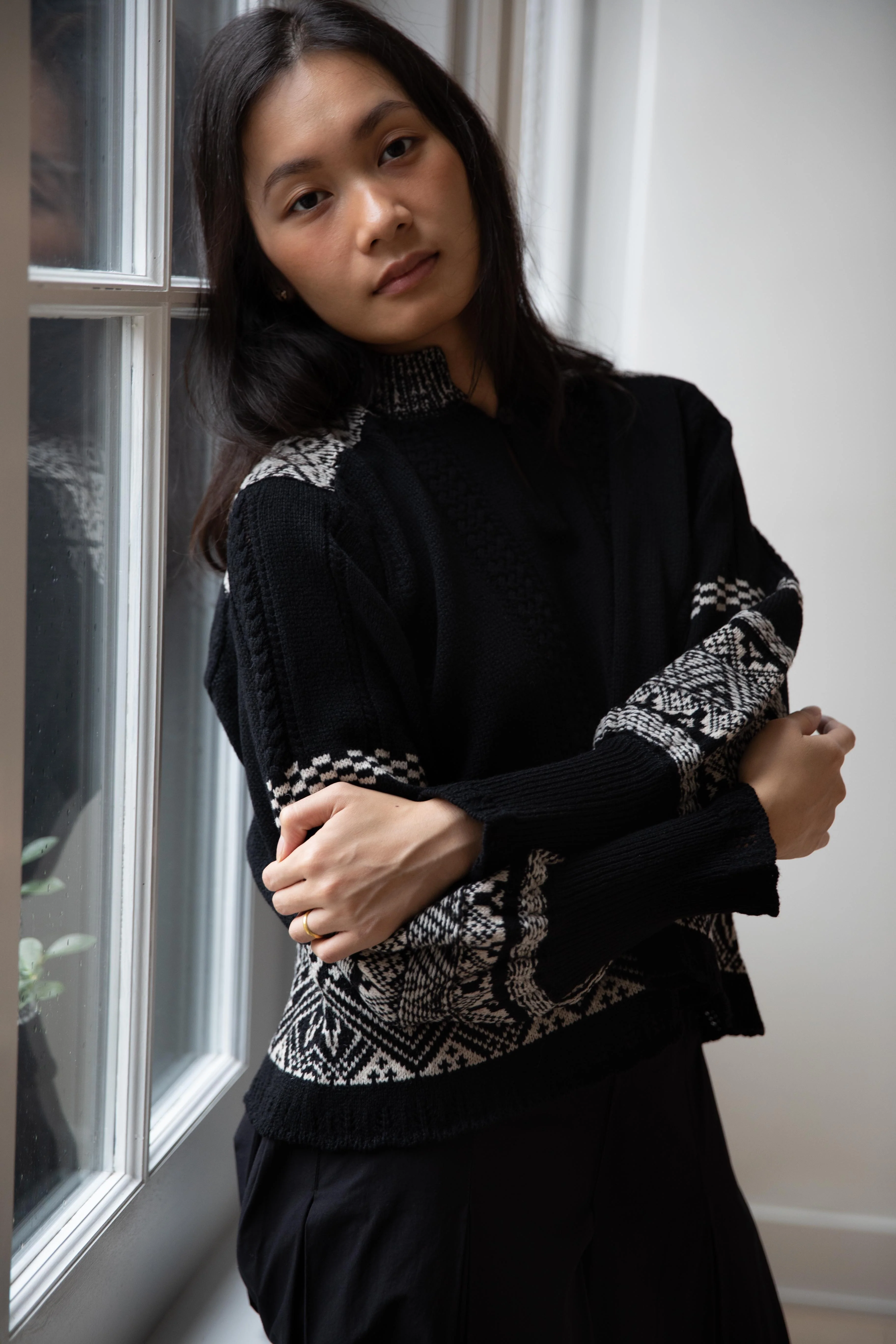 Aseedonclöud | Seiyakou Jacquard Sweater Blouse in Black - Image 25