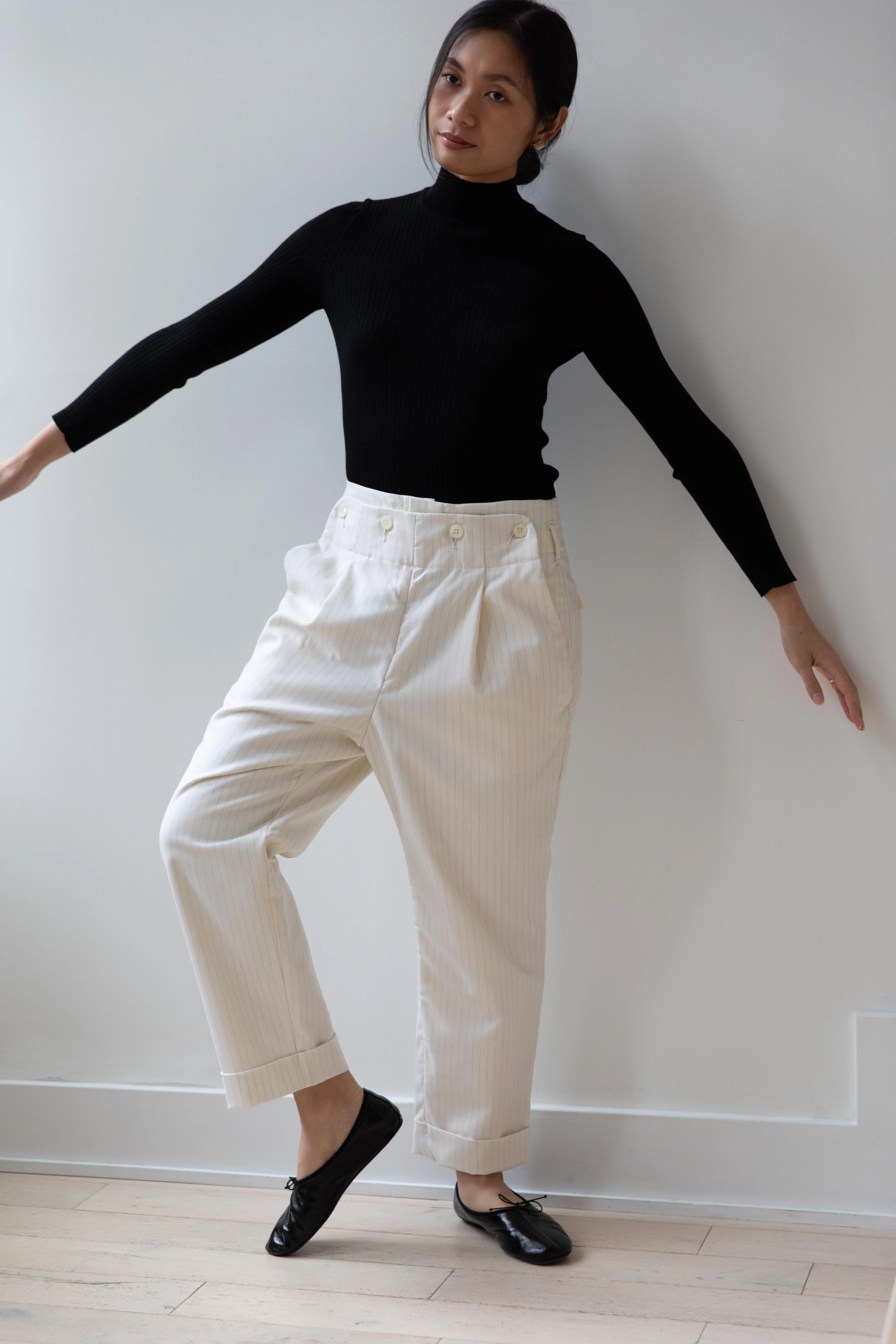 Aseedonclöud | Study Uniform Slacks in Off White - Image 18
