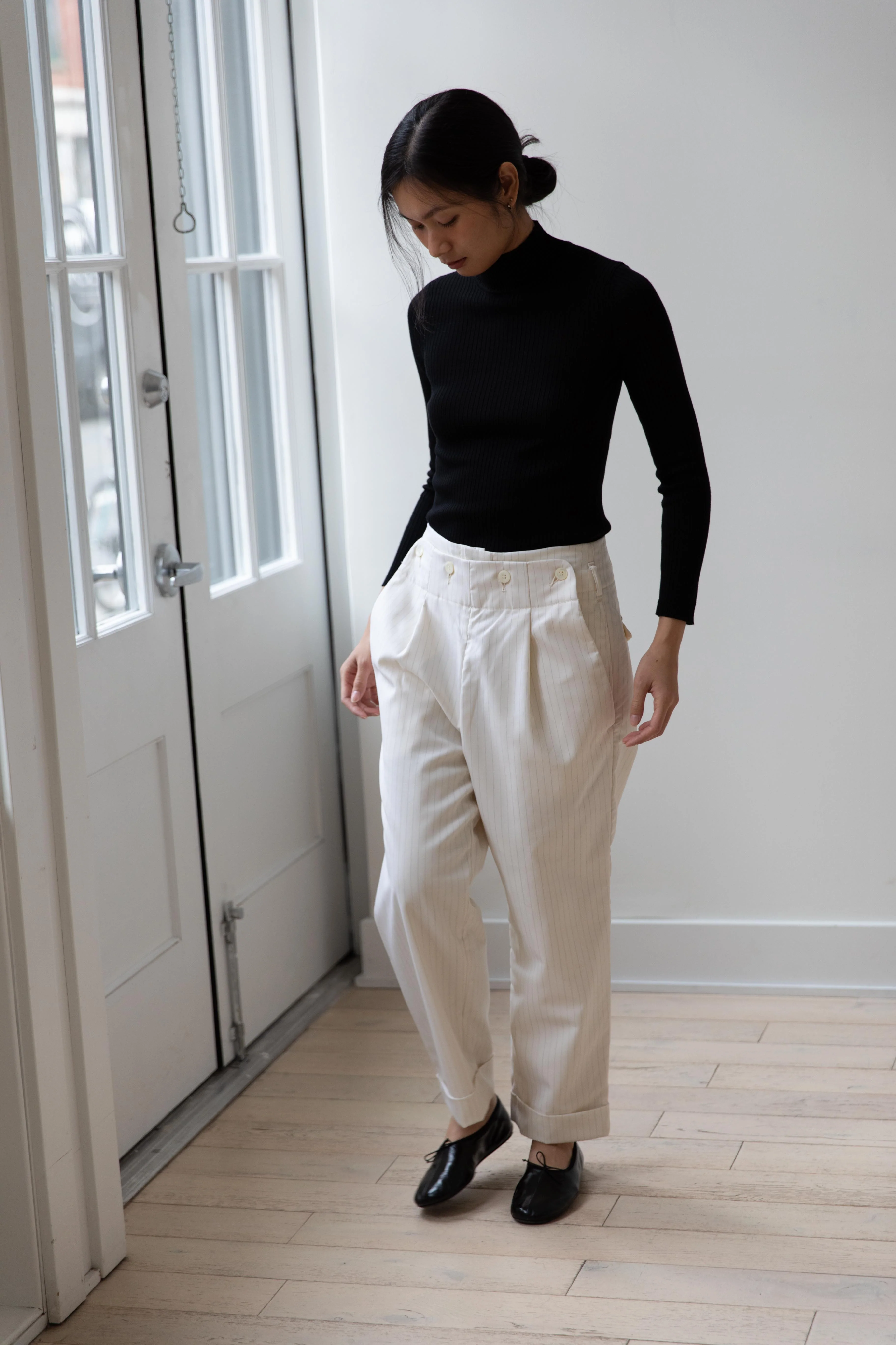 Aseedonclöud | Study Uniform Slacks in Off White - Image 25