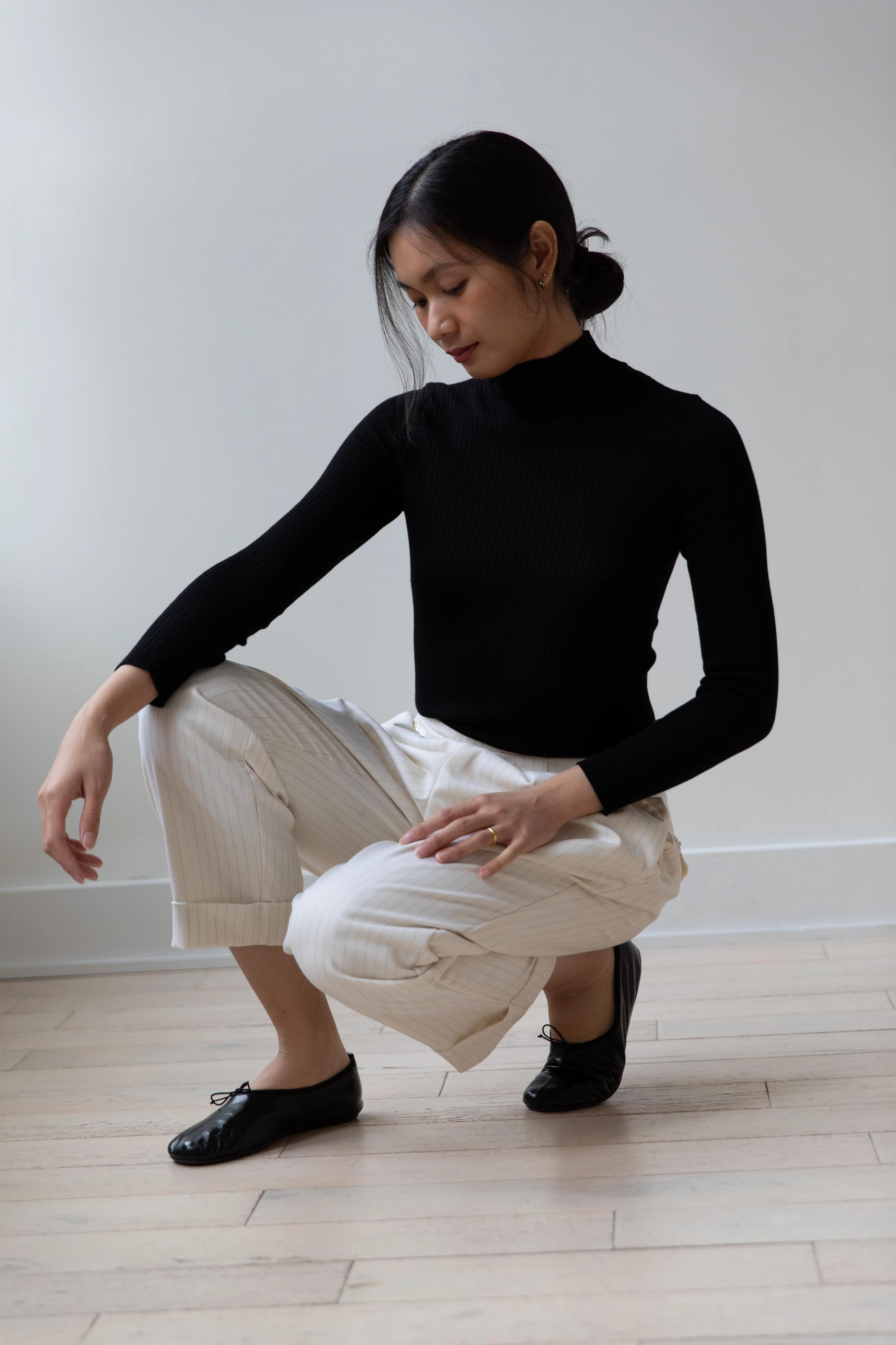Aseedonclöud | Study Uniform Slacks in Off White - Image 26
