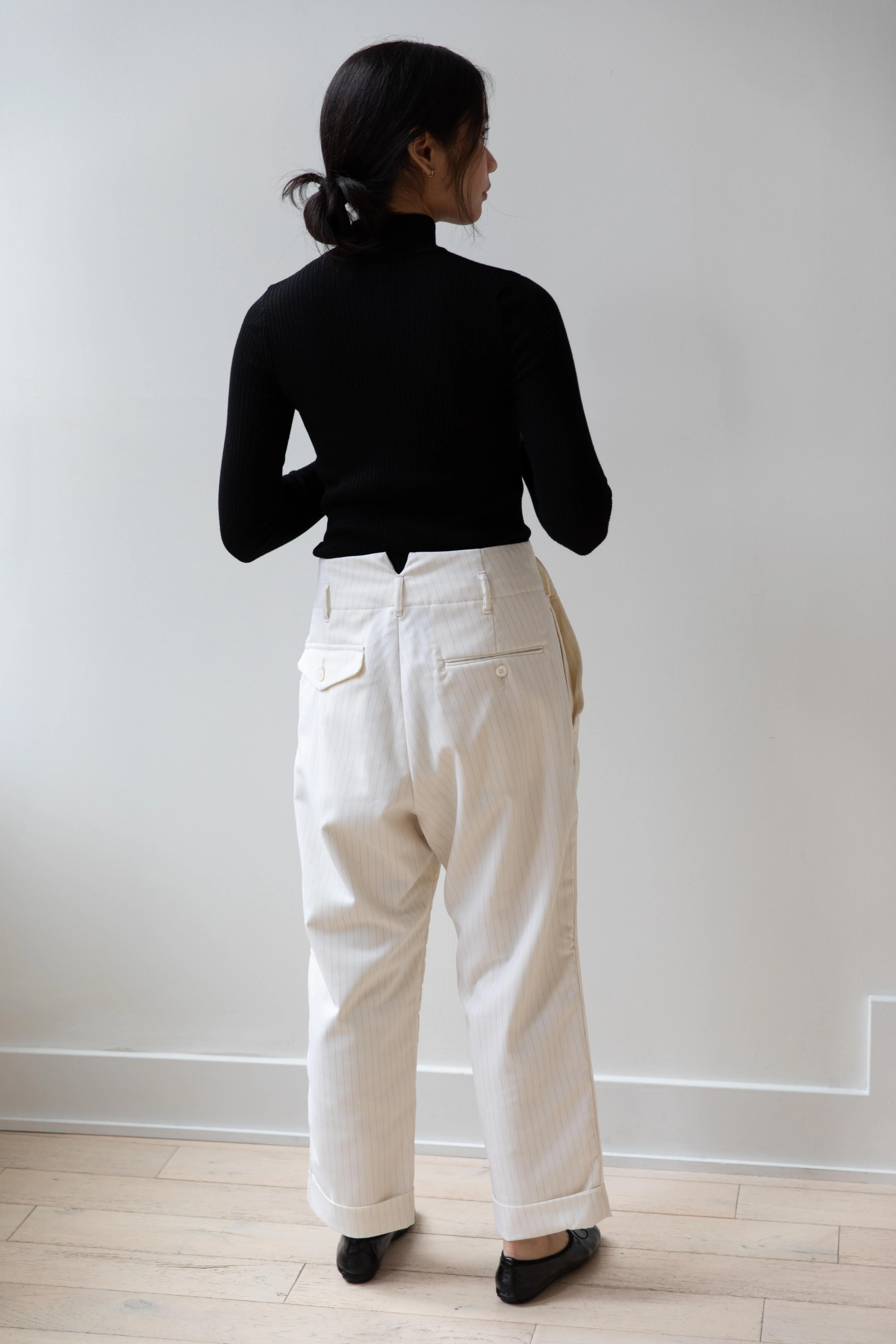 Aseedonclöud | Study Uniform Slacks in Off White - Image 4