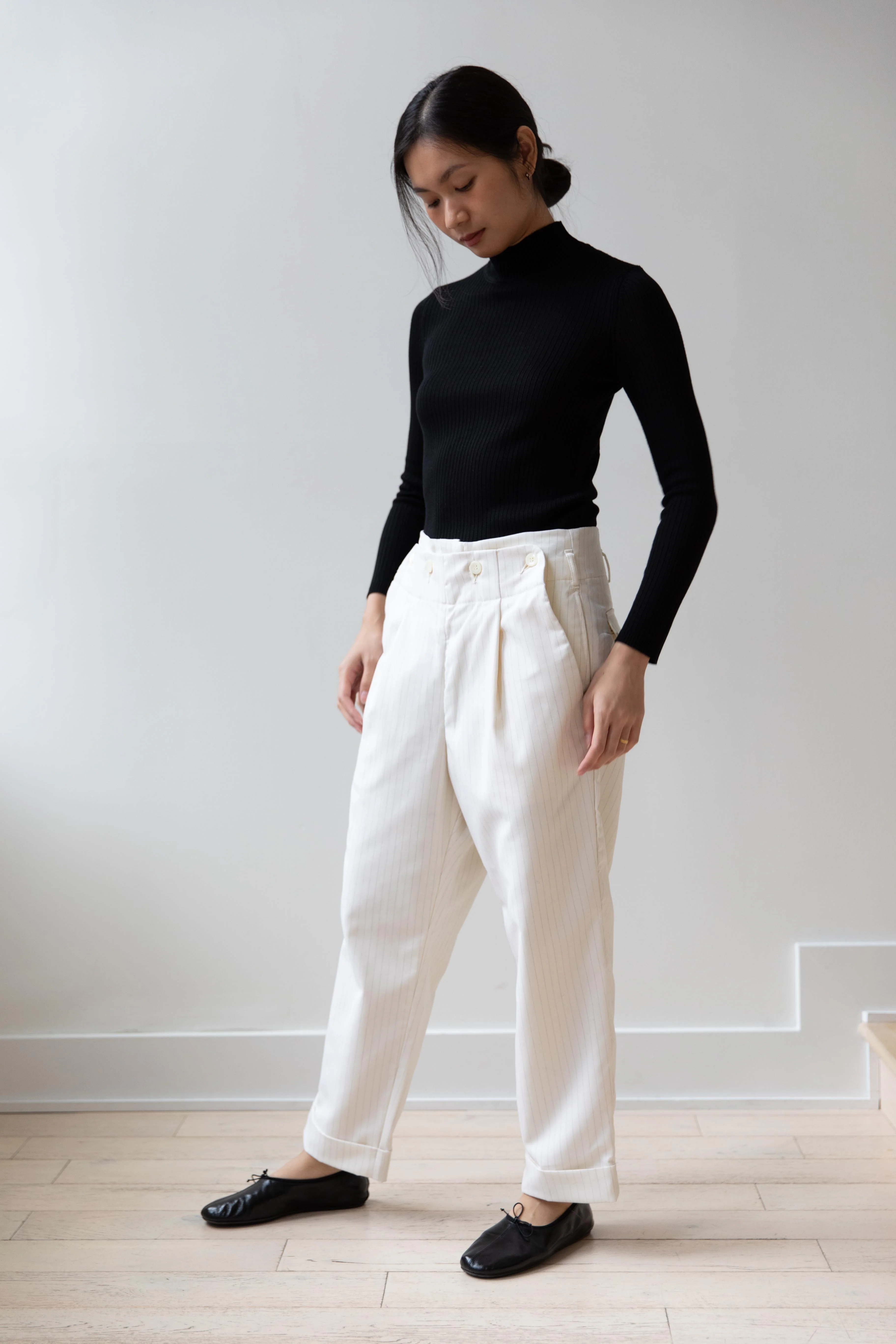 Aseedonclöud | Study Uniform Slacks in Off White - Image 7